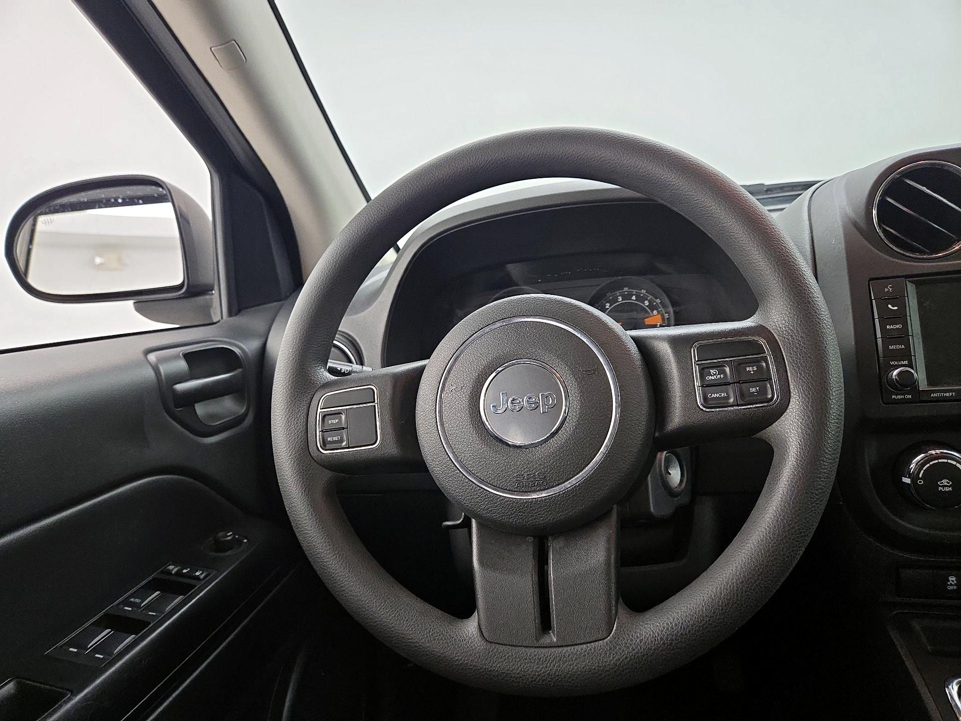 Thumbnail: 2014 Jeep Compass - 10