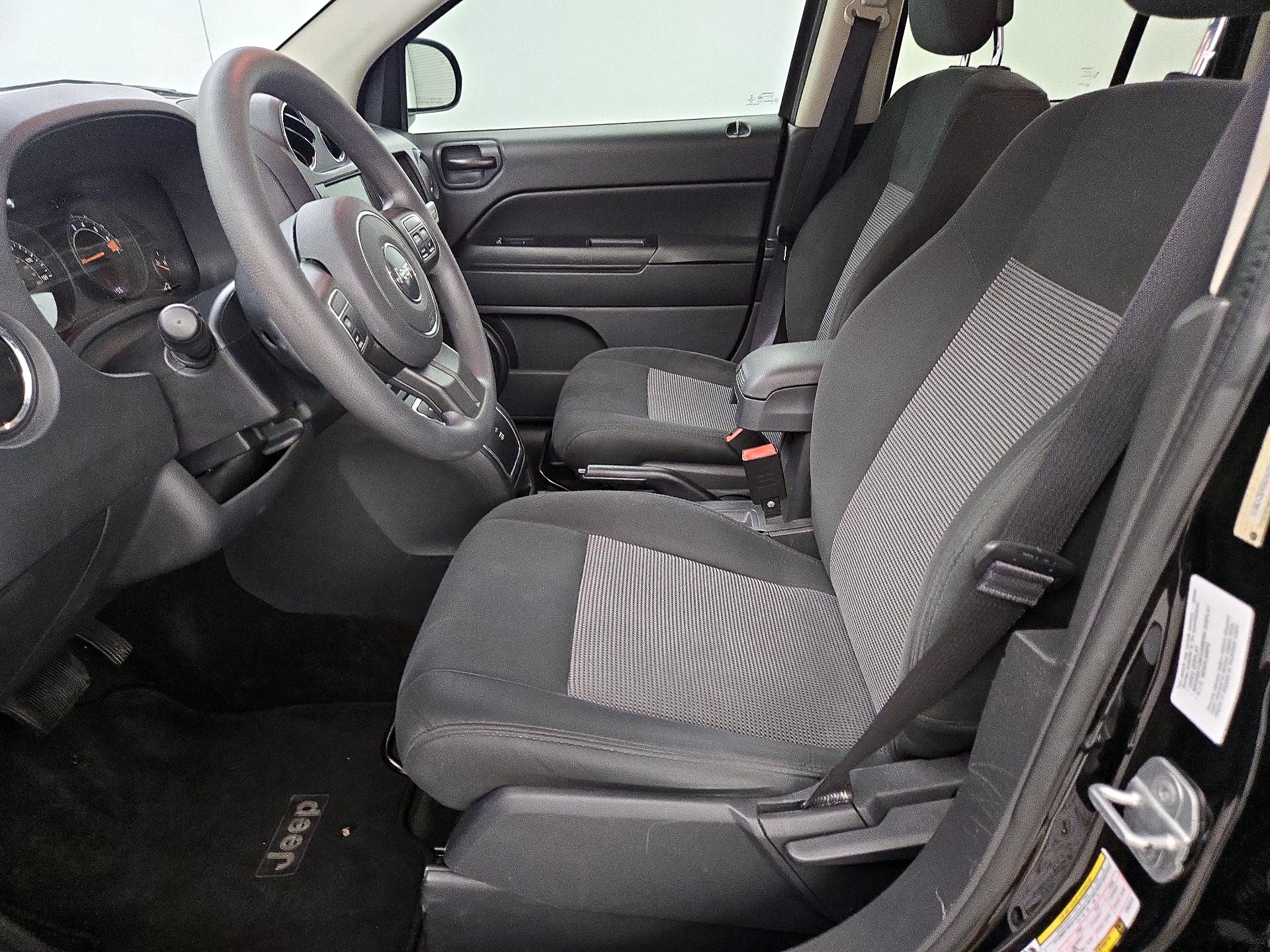 Thumbnail: 2014 Jeep Compass - 11