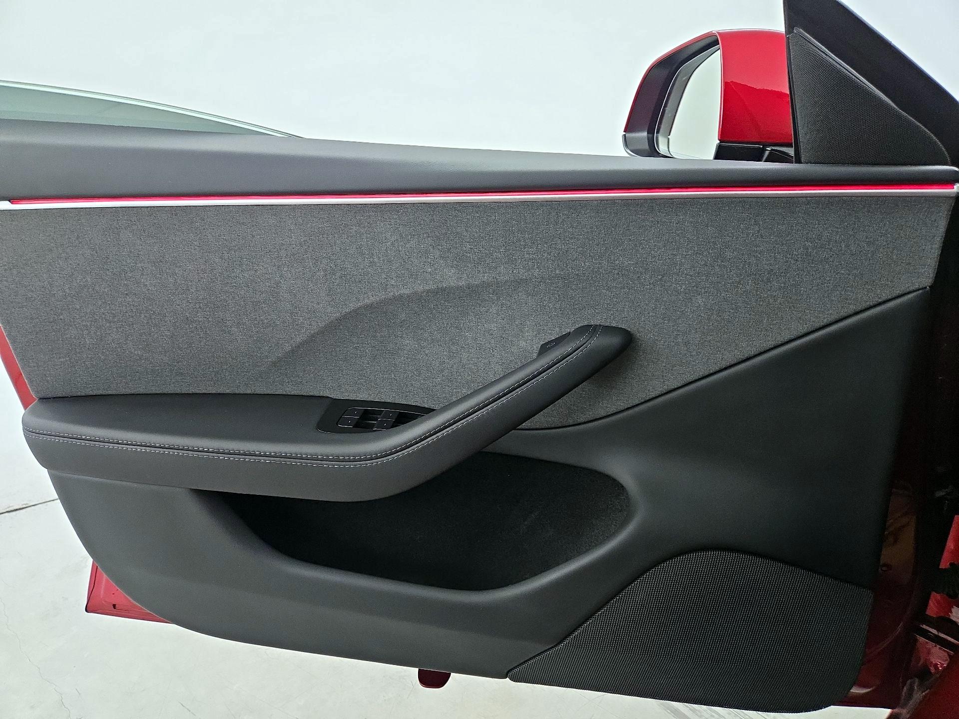 Thumbnail: 2025 Tesla Model 3 - 12
