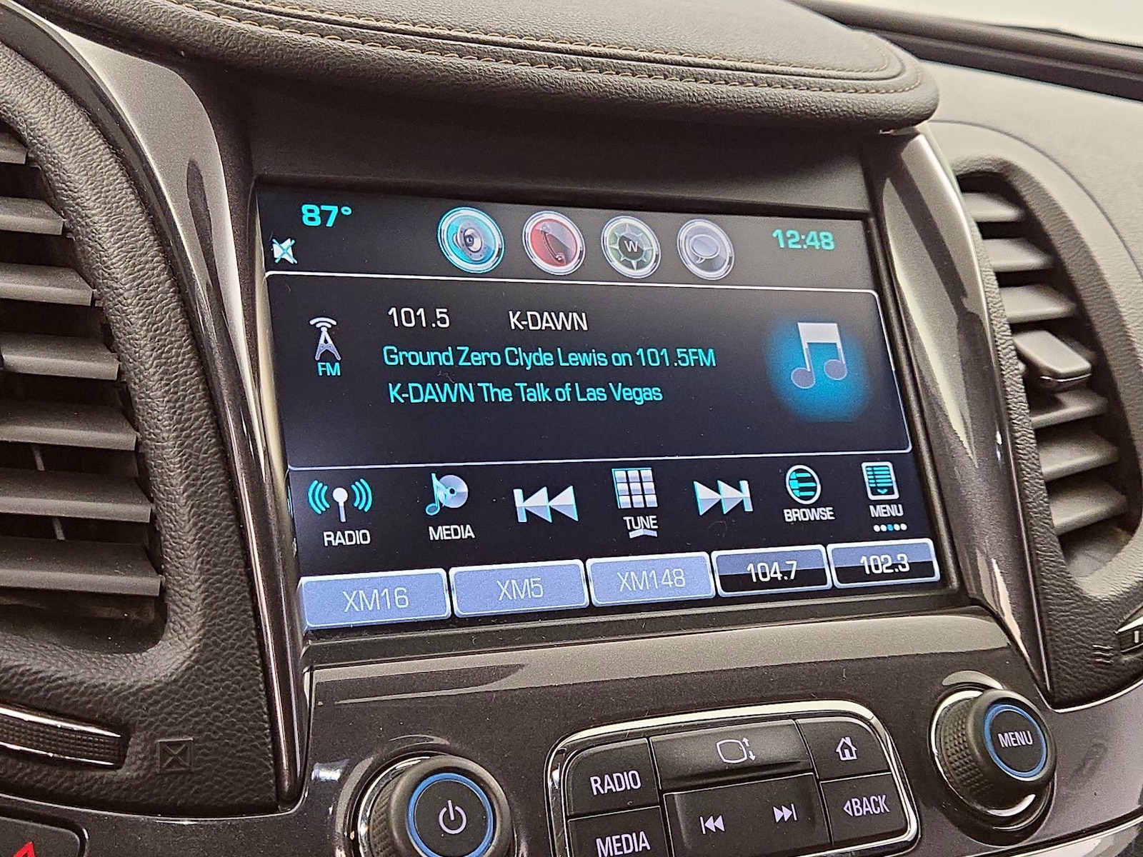 2016 Chevrolet Impala 2LZ - Photo 16