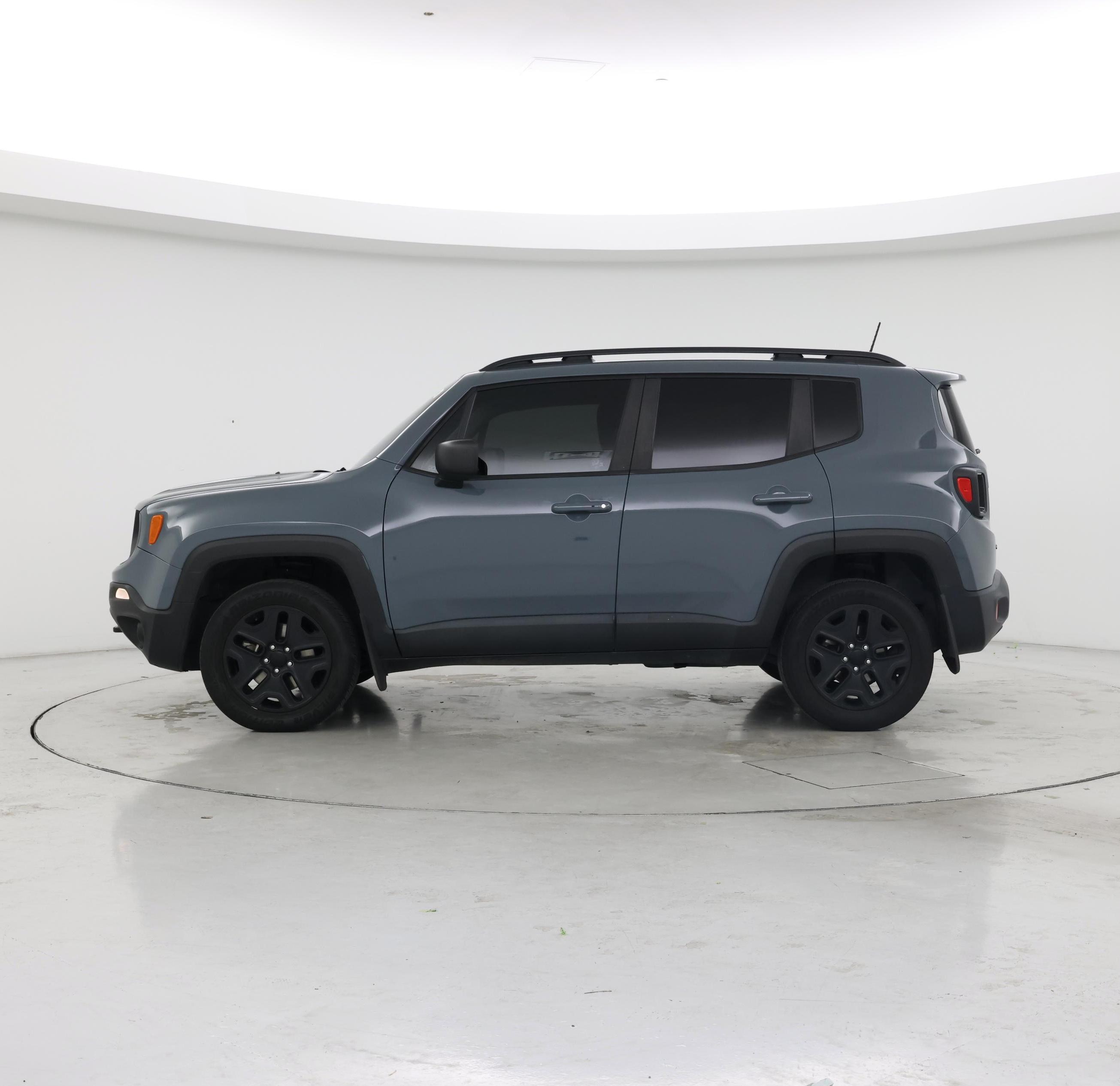 Thumbnail: 2018 Jeep Renegade - 3