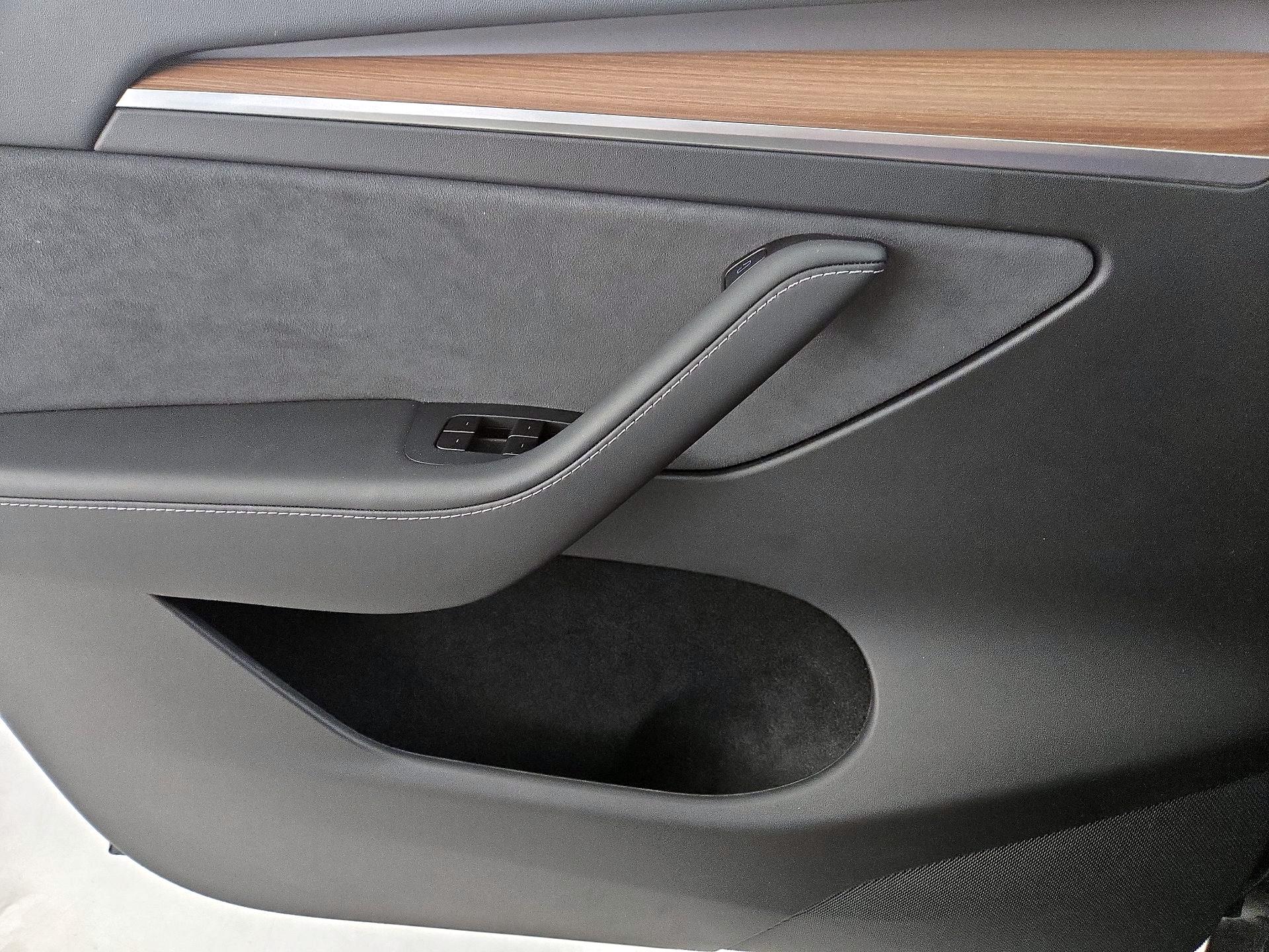 Thumbnail: 2025 Tesla Model Y - 12