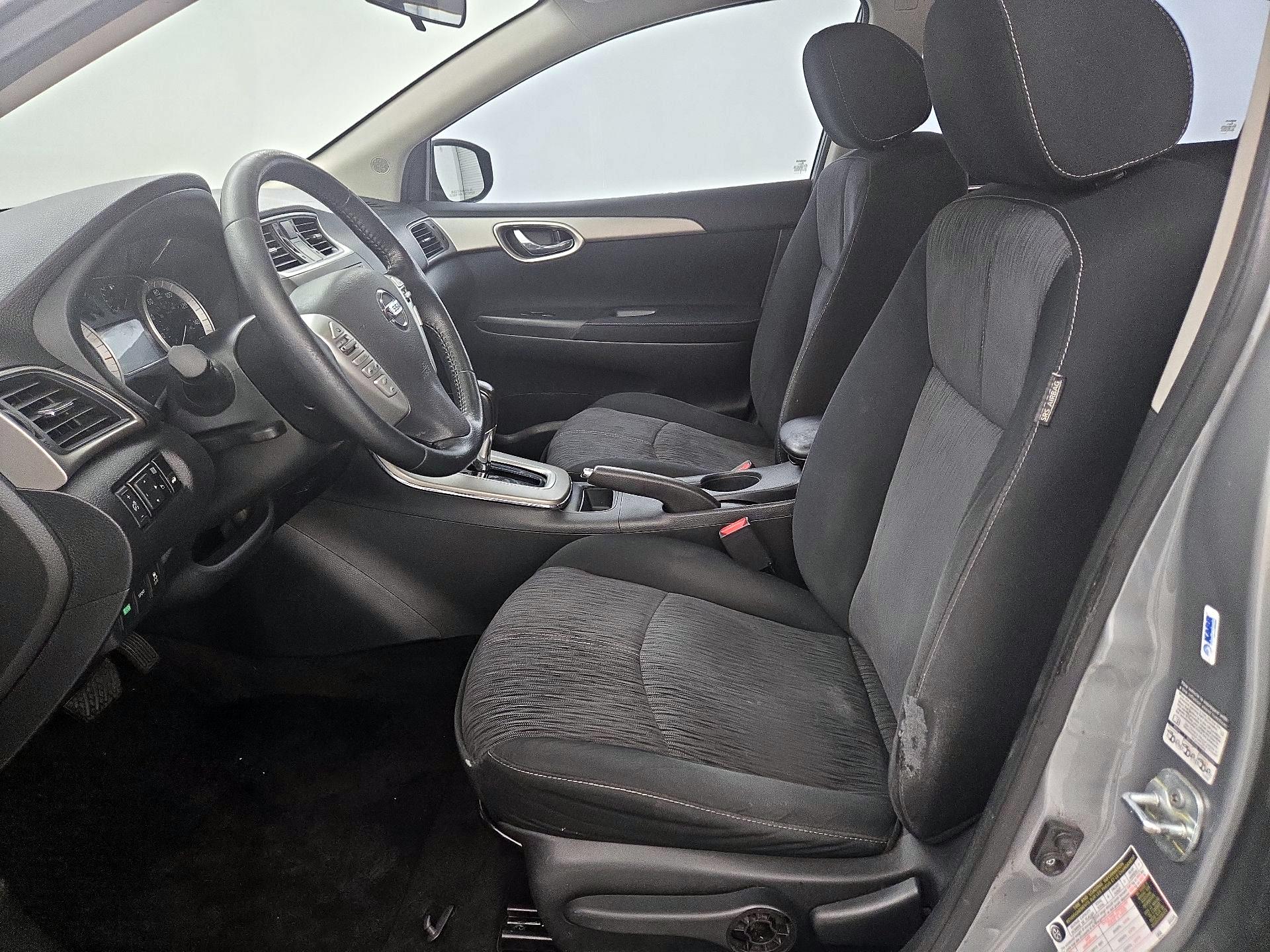 Thumbnail: 2014 Nissan Sentra - 11