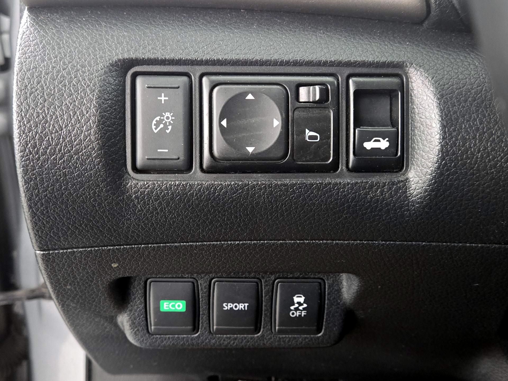 Thumbnail: 2014 Nissan Sentra - 13