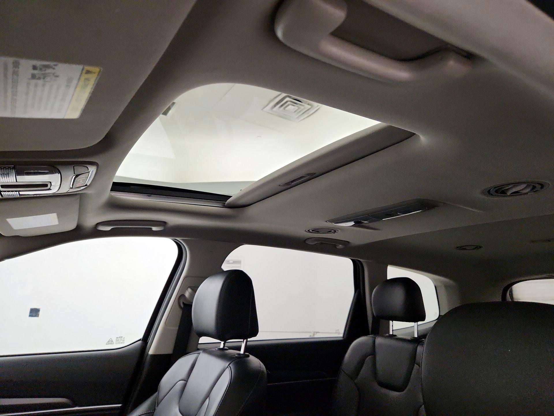 Thumbnail: 2021 Kia Telluride - 19