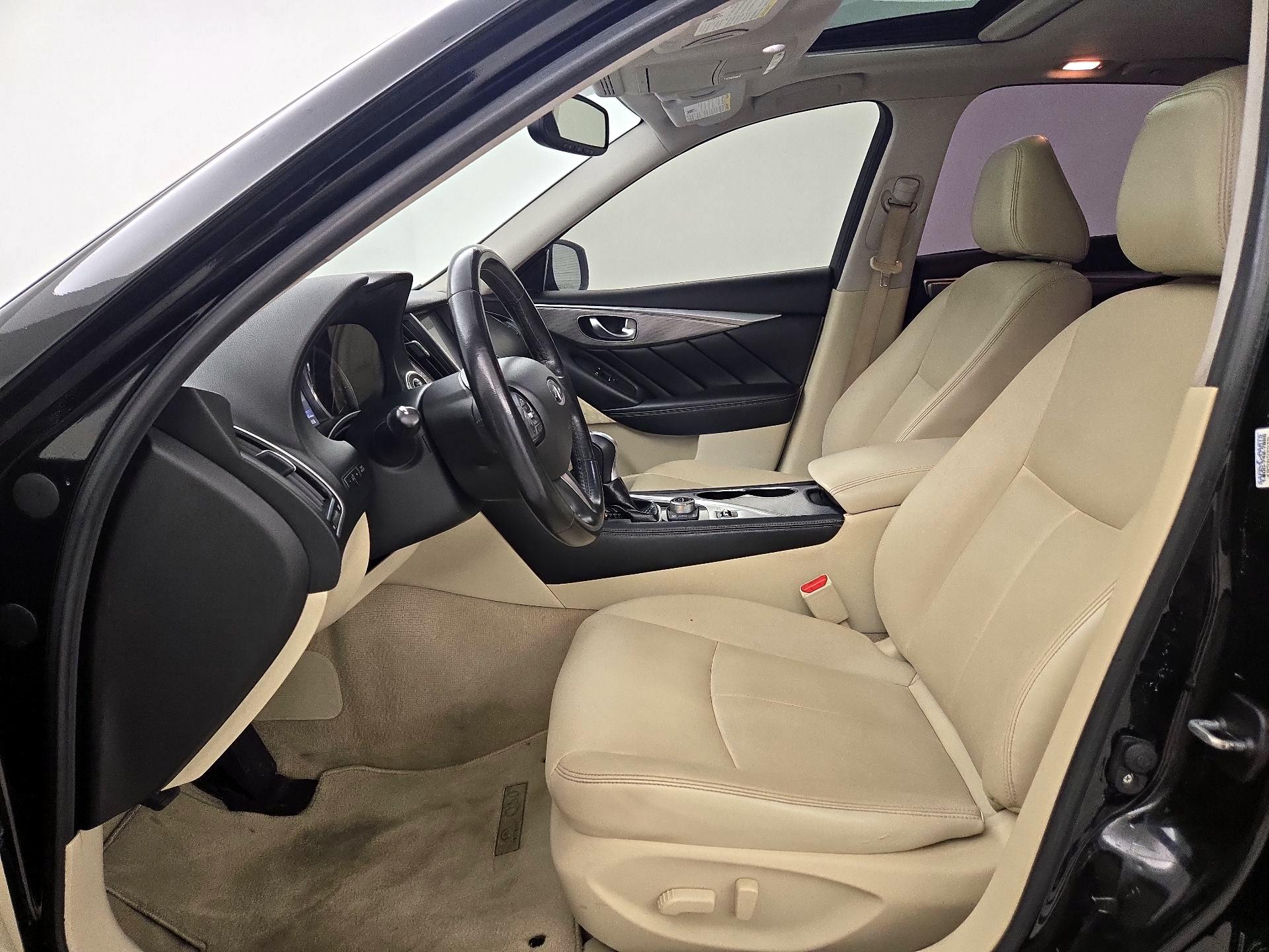 Thumbnail: 2015 INFINITI Q50 - 11