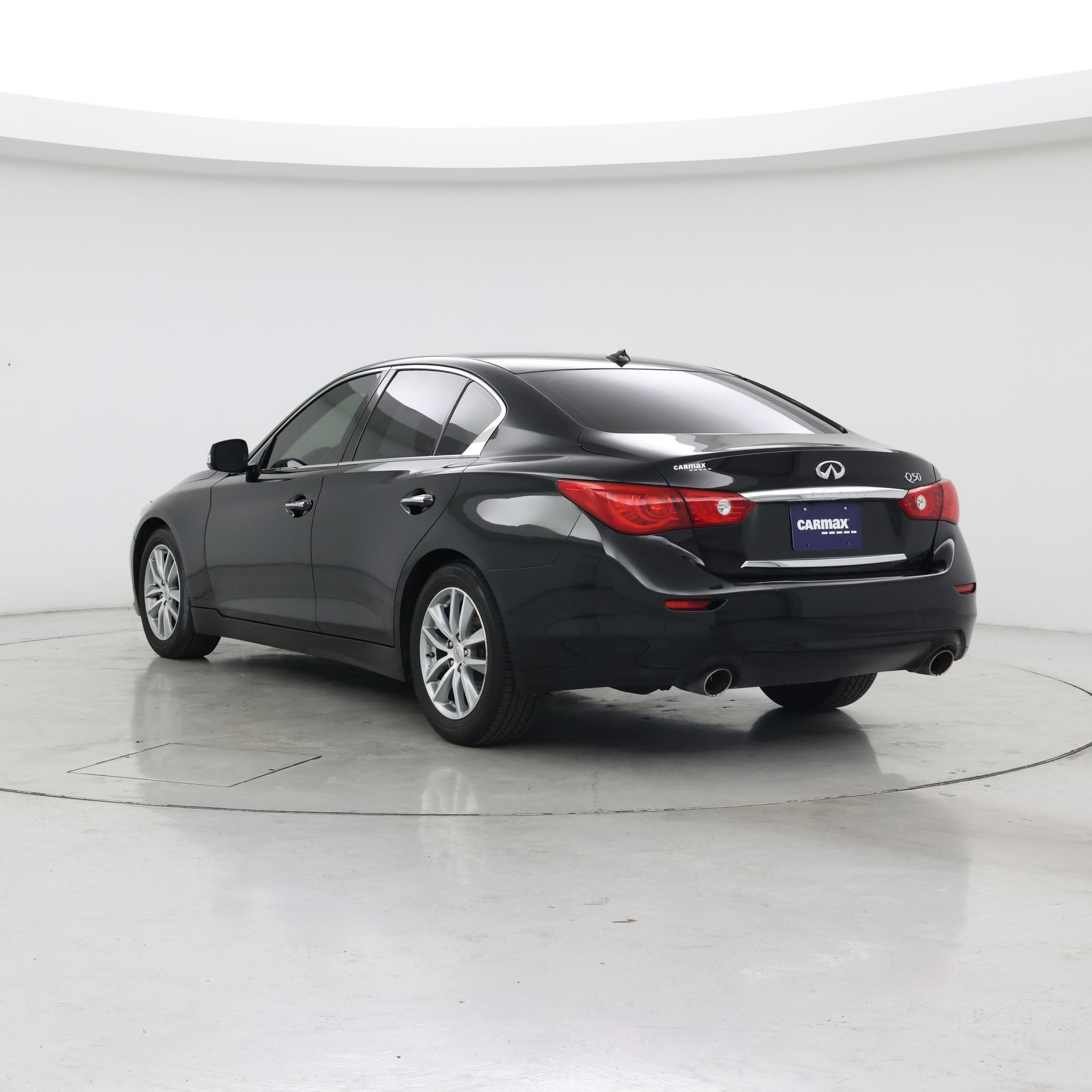 Thumbnail: 2015 INFINITI Q50 - 2