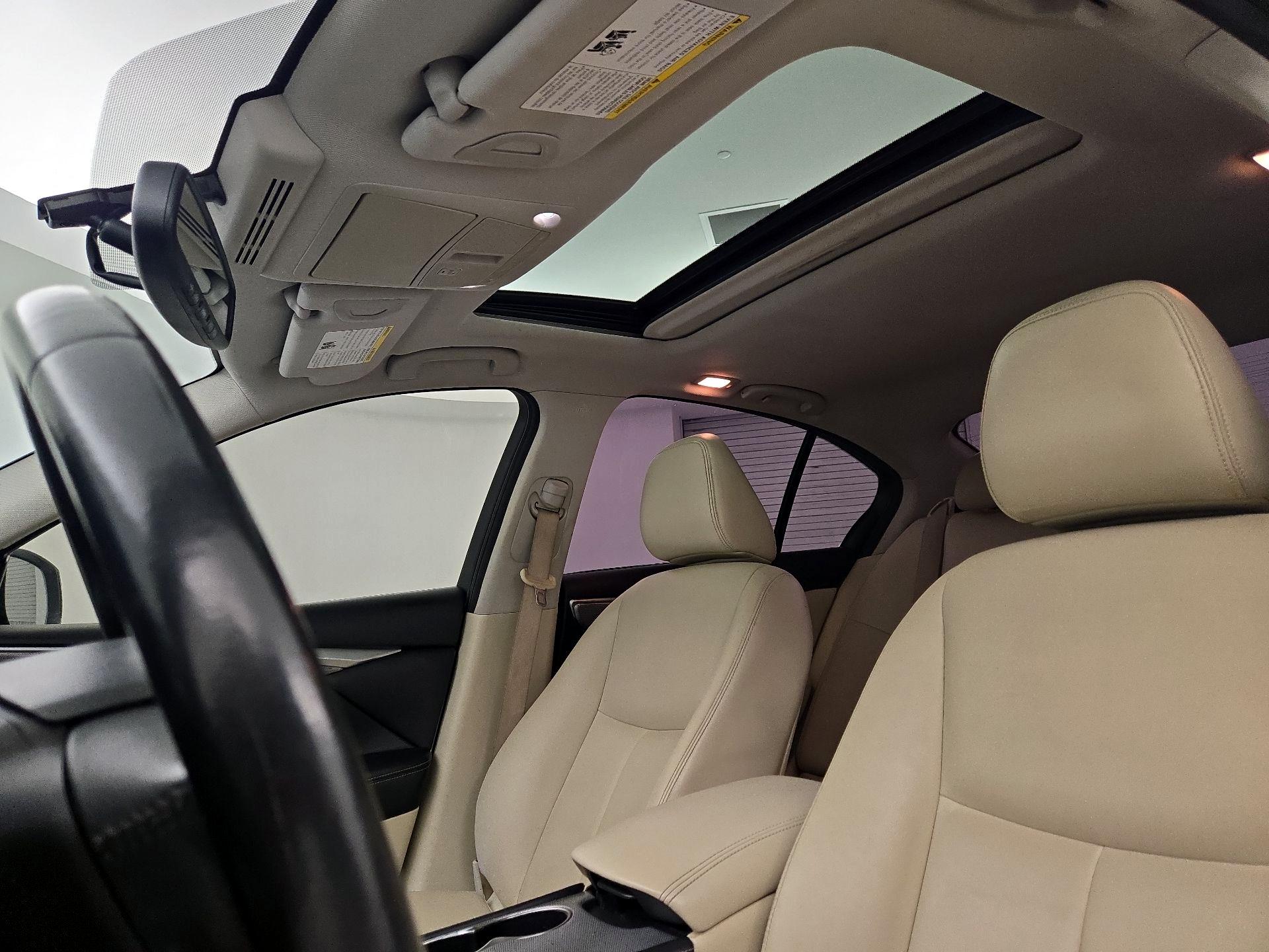 Thumbnail: 2015 INFINITI Q50 - 20