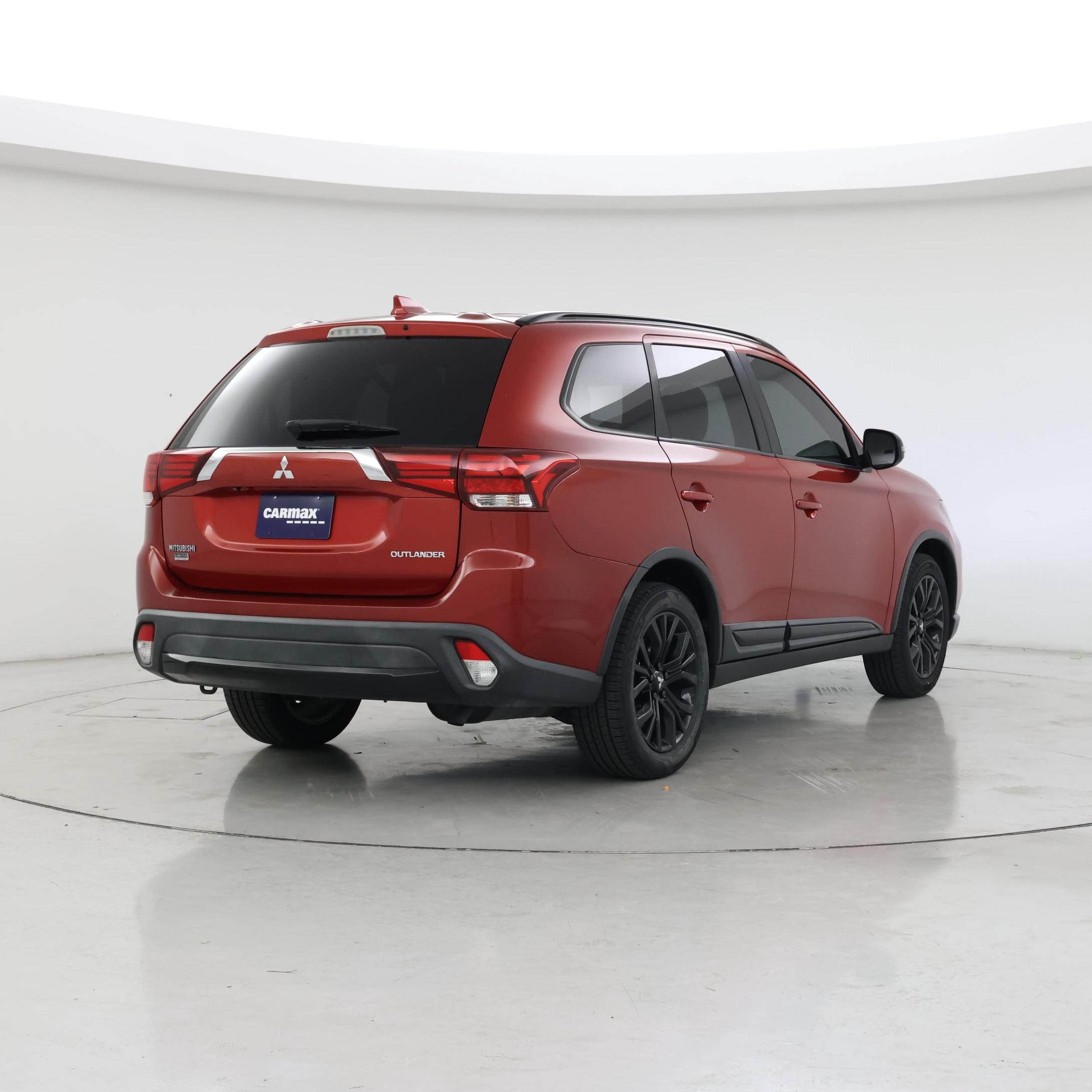 Thumbnail: 2018 Mitsubishi Outlander - 8