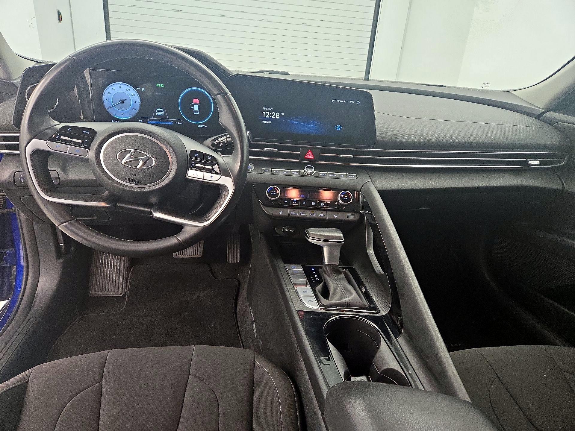Thumbnail: 2023 Hyundai Elantra - 9