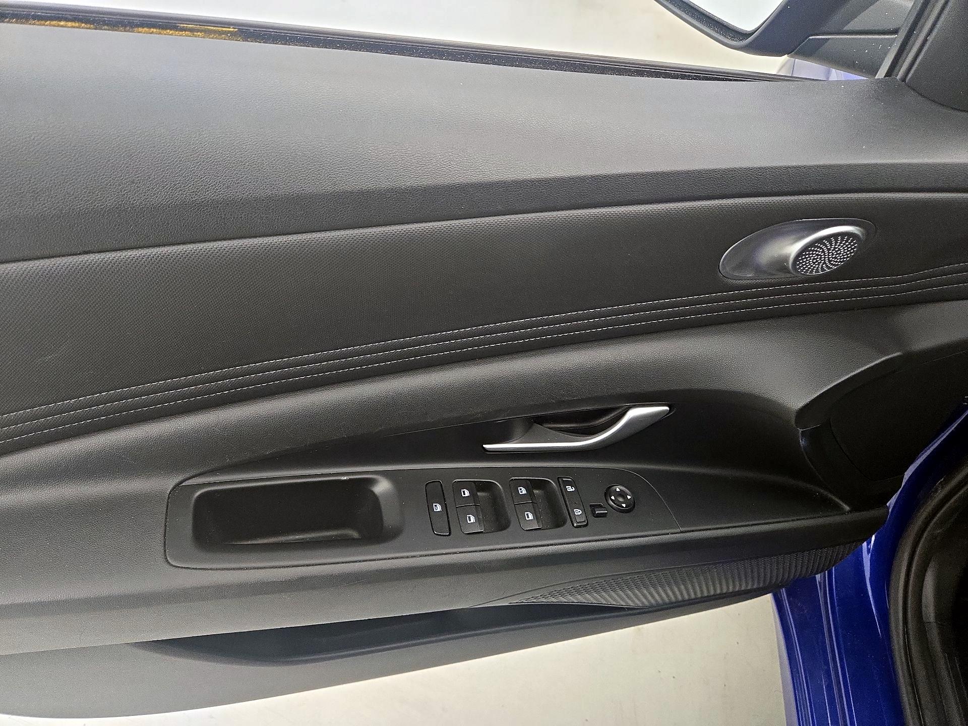 Thumbnail: 2023 Hyundai Elantra - 12