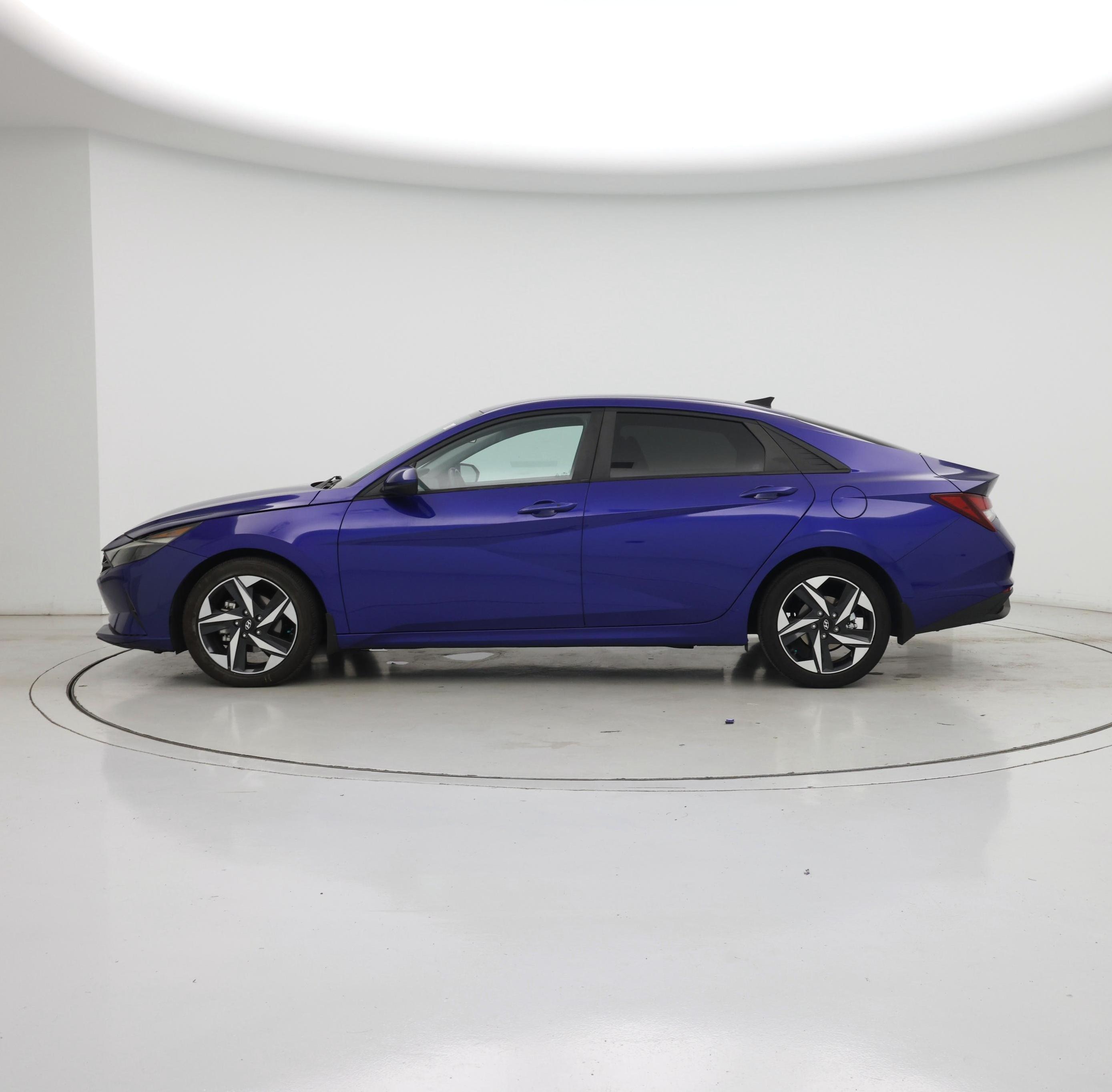 Thumbnail: 2023 Hyundai Elantra - 3