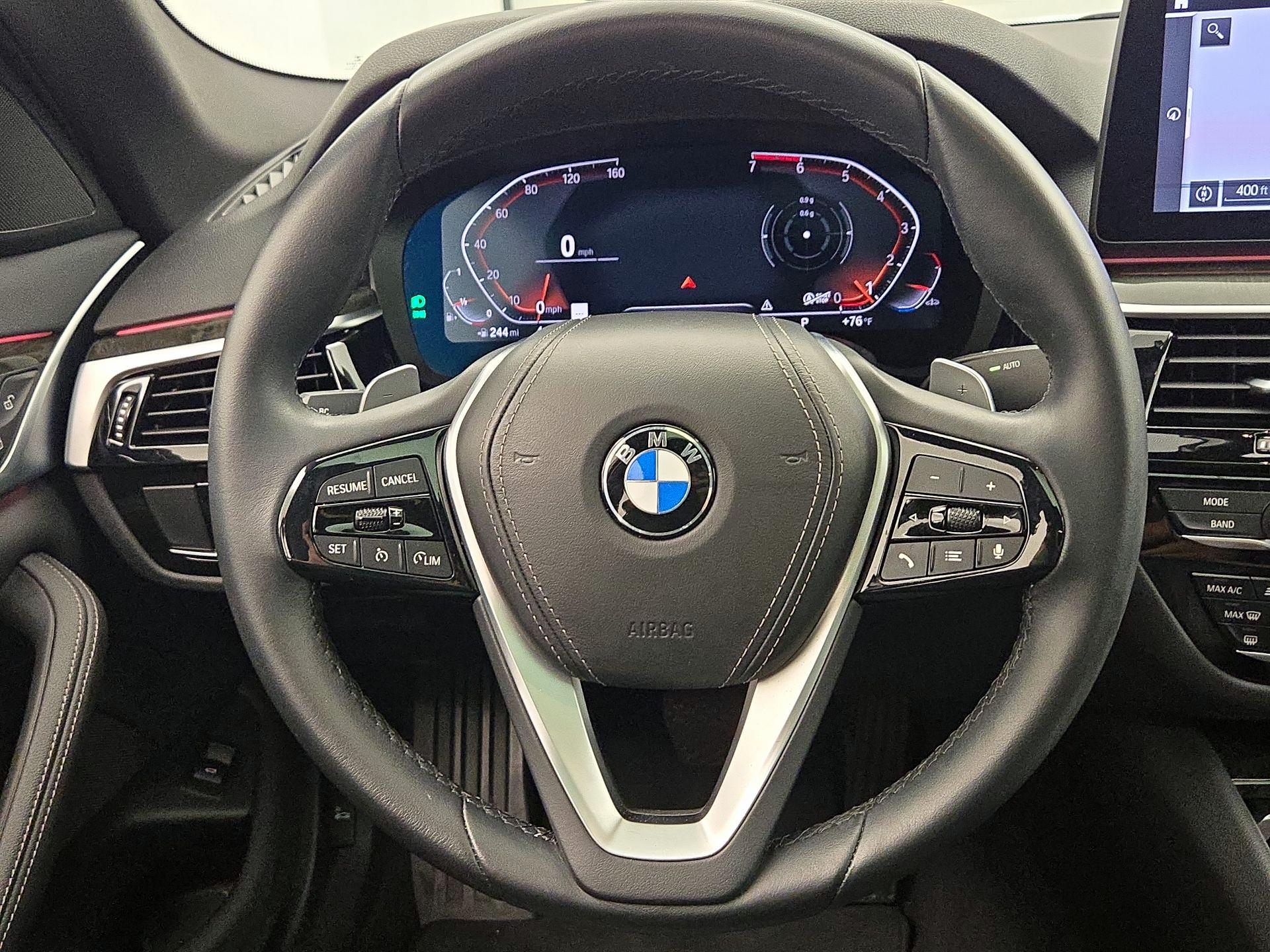 Thumbnail: 2023 BMW 5 Series - 10