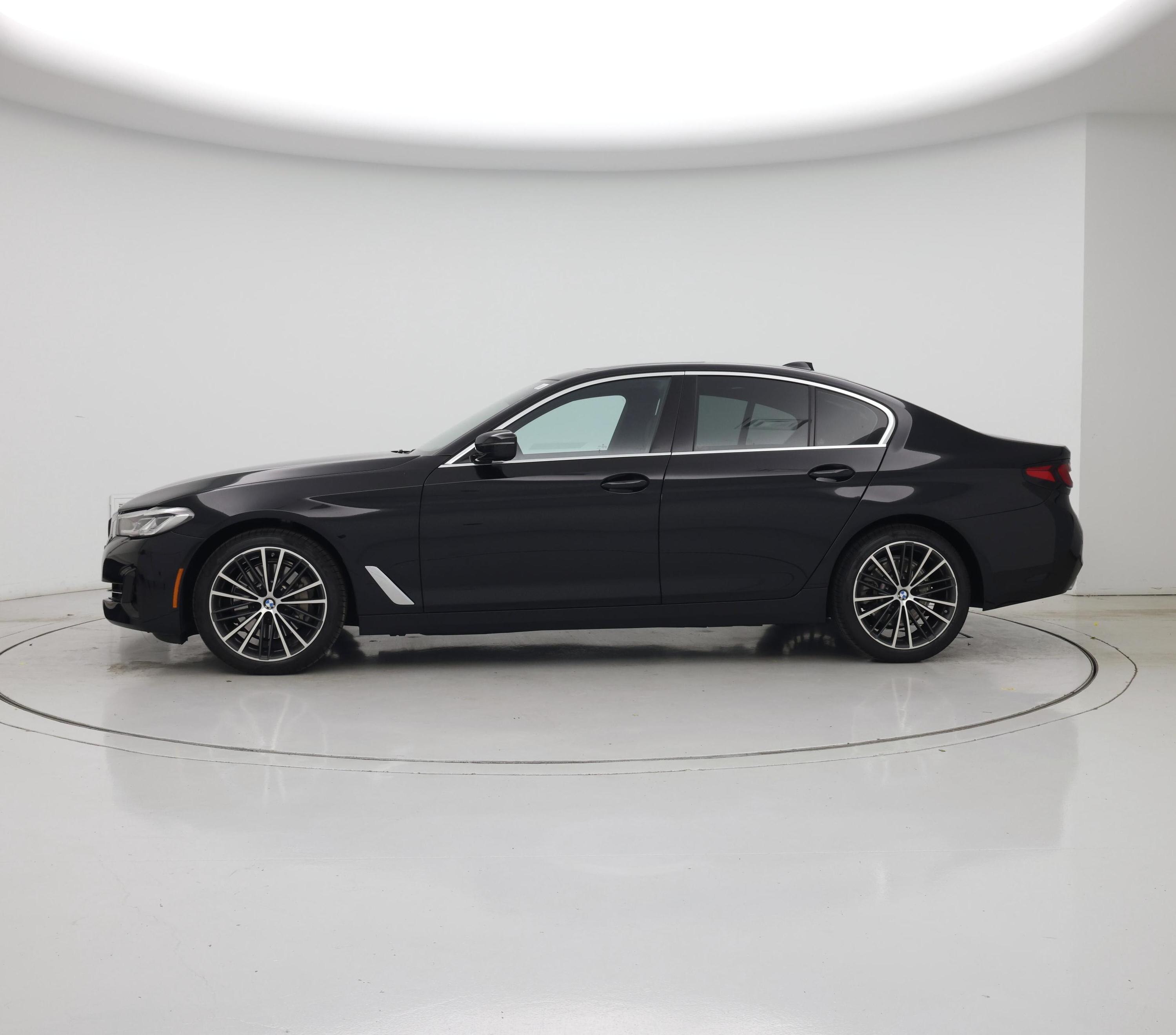 Thumbnail: 2023 BMW 5 Series - 3