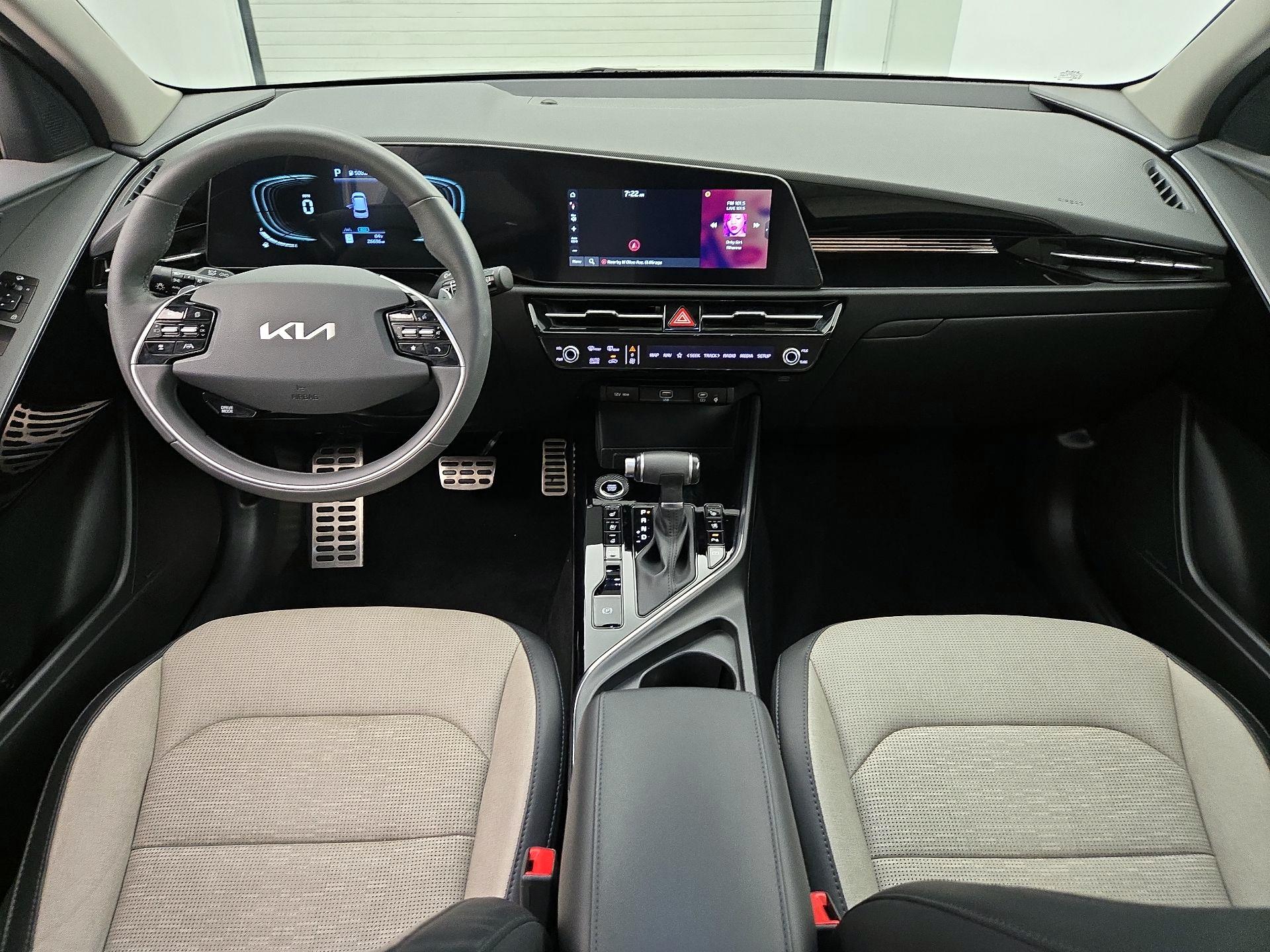 Thumbnail: 2023 Kia Niro - 9