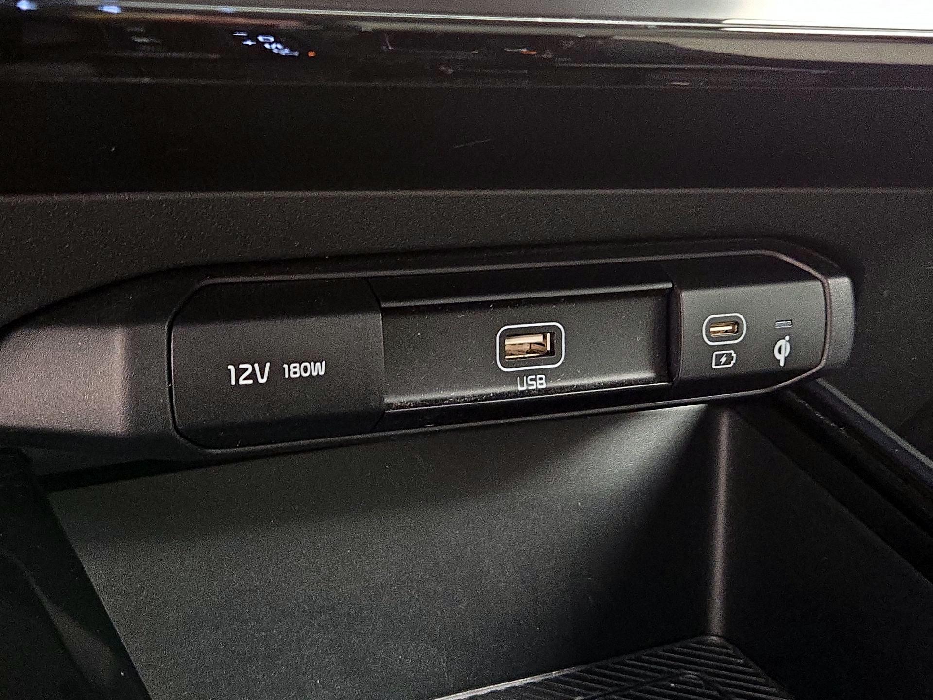 Thumbnail: 2023 Kia Niro - 19