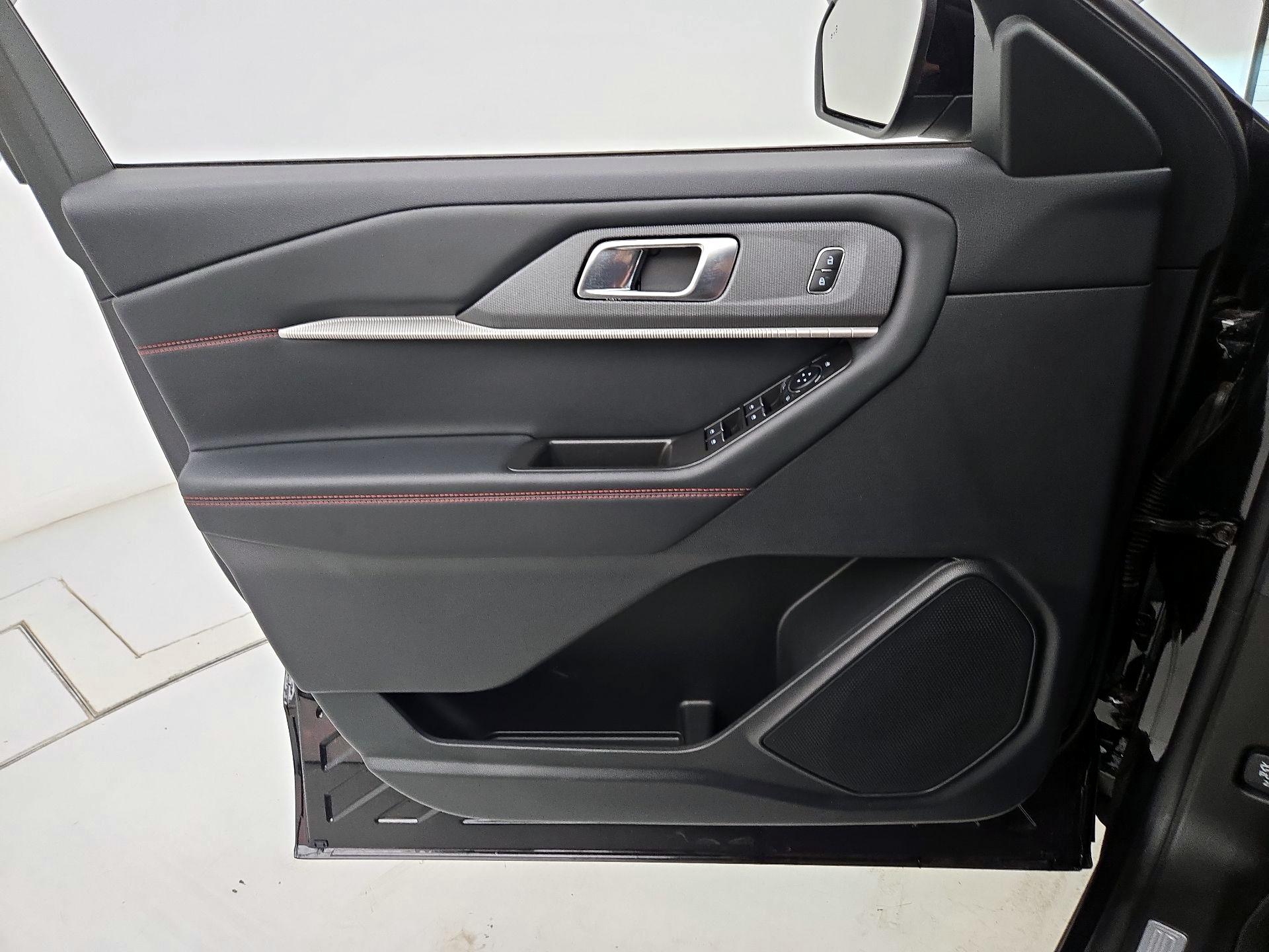 Thumbnail: 2025 Ford Explorer - 12