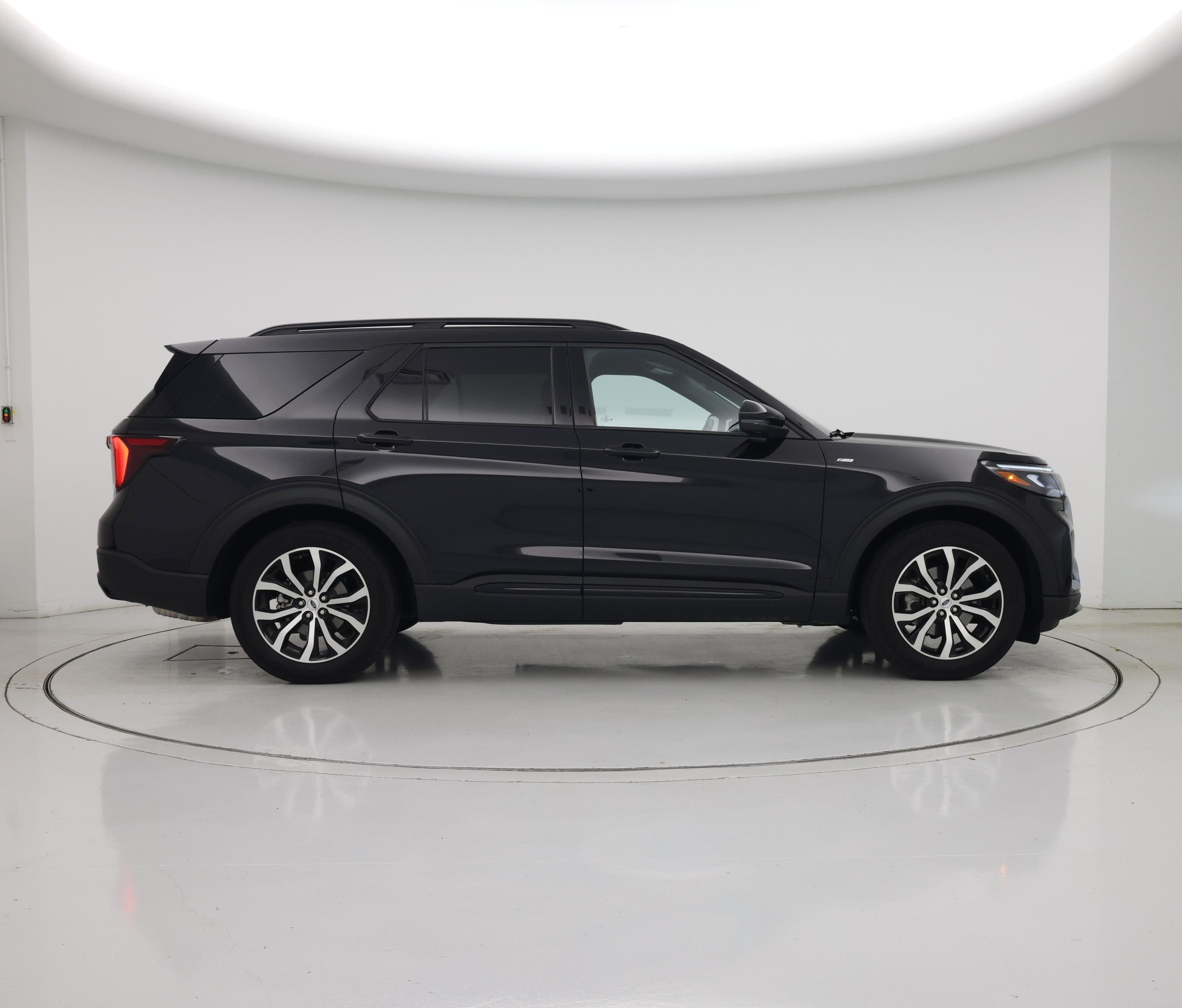 Thumbnail: 2025 Ford Explorer - 7