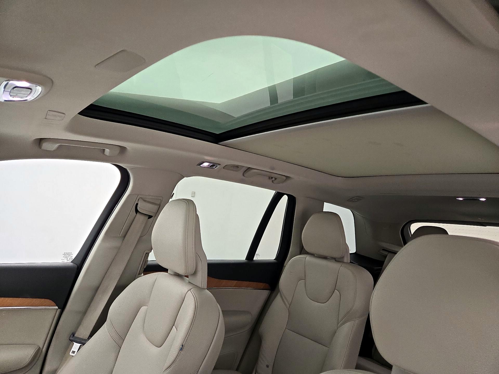 Thumbnail: 2021 Volvo XC90 - 20