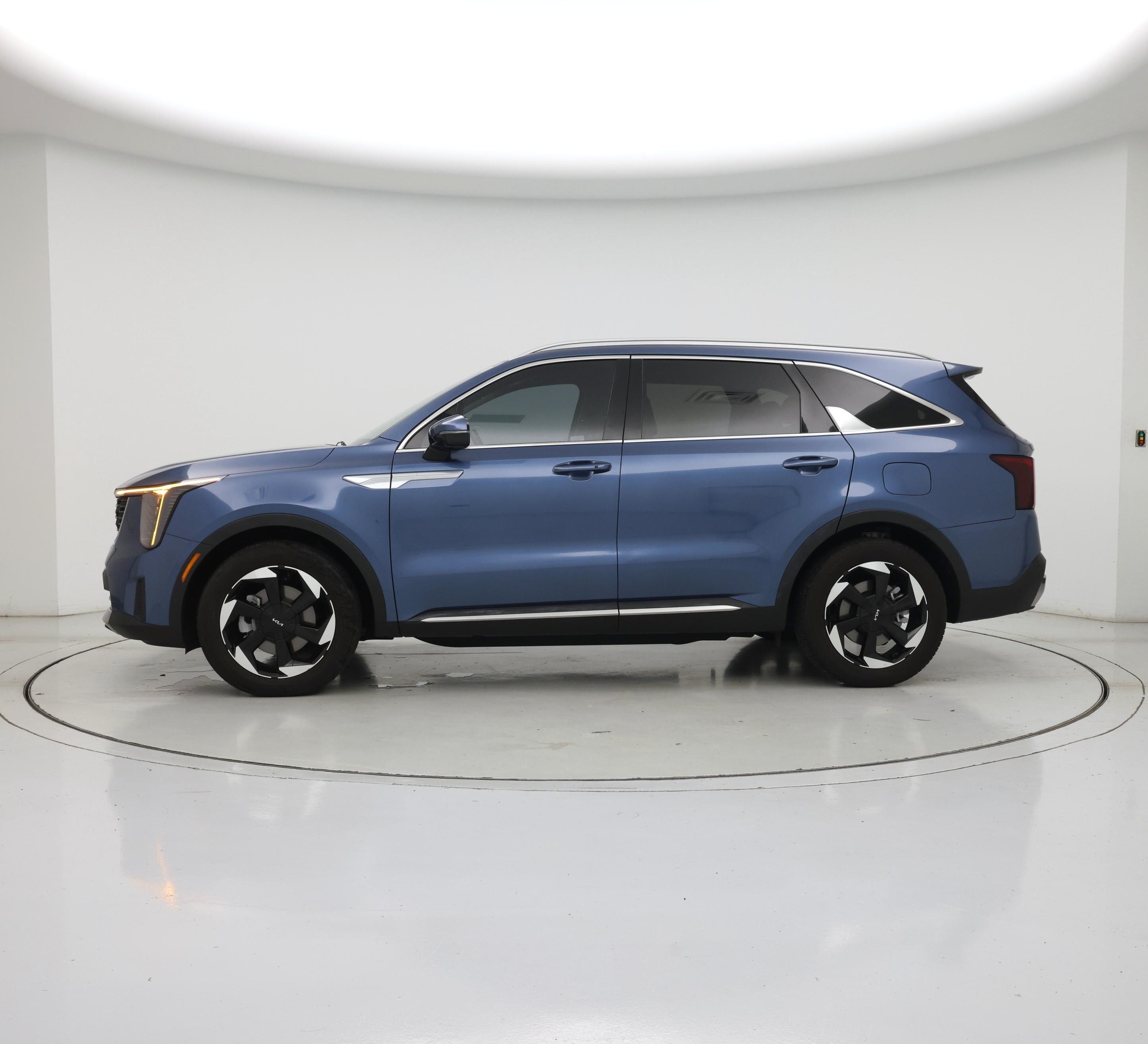 Thumbnail: 2025 Kia Sorento - 3