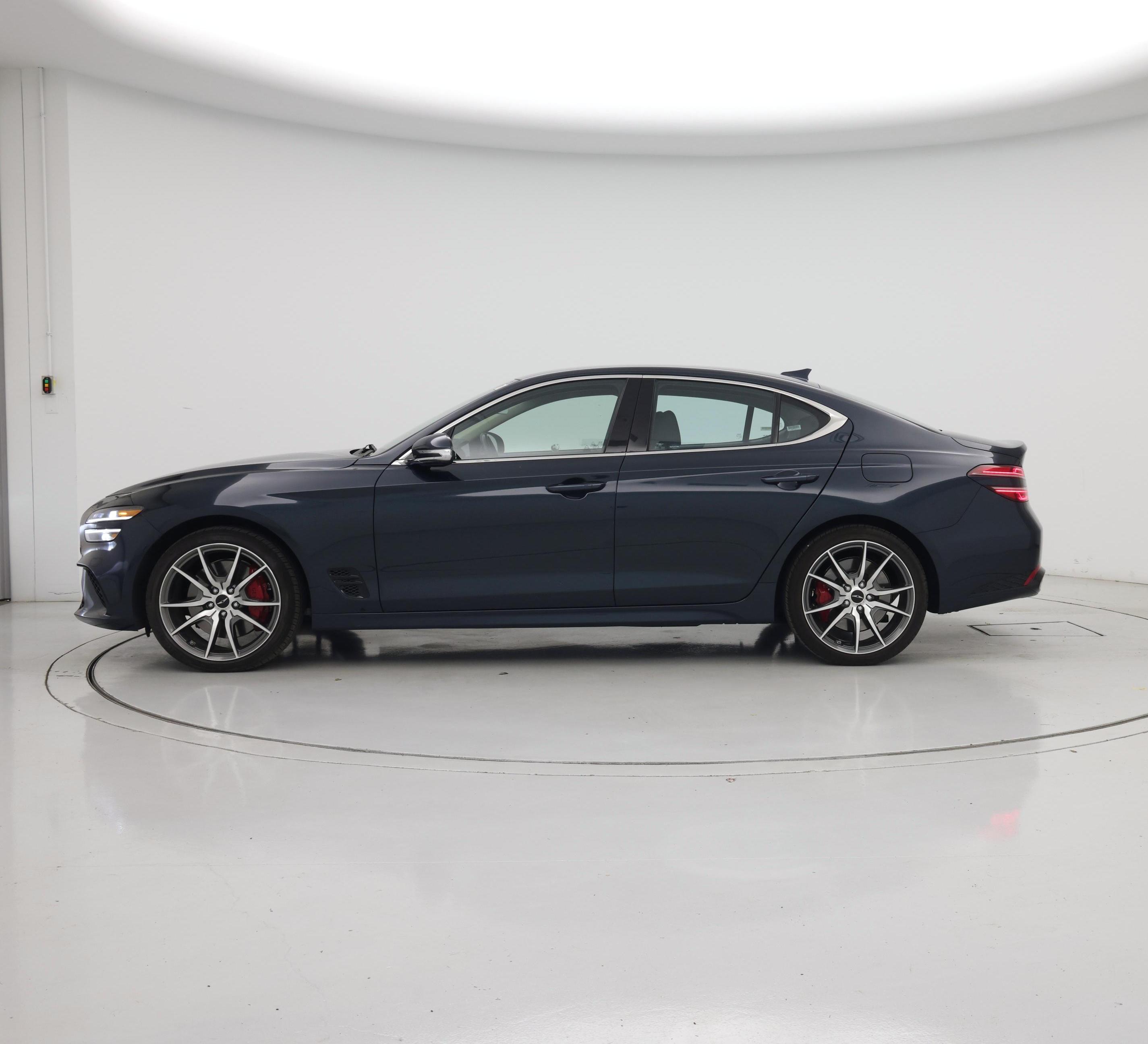 Thumbnail: 2025 Genesis G70 - 3