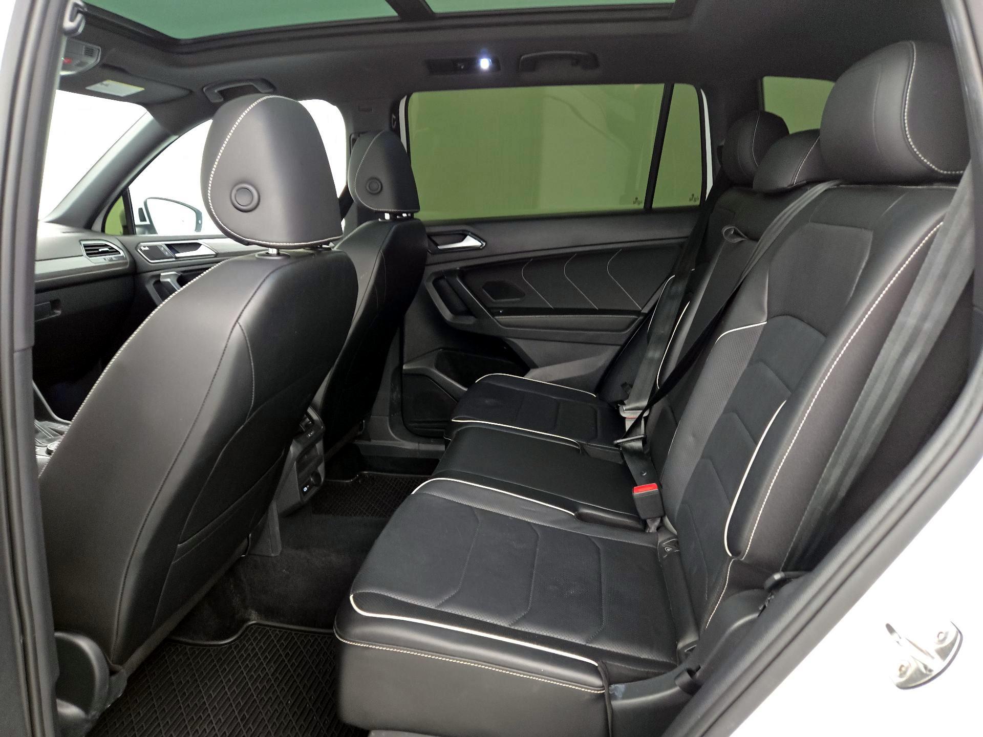 Thumbnail: 2022 Volkswagen Tiguan - 20