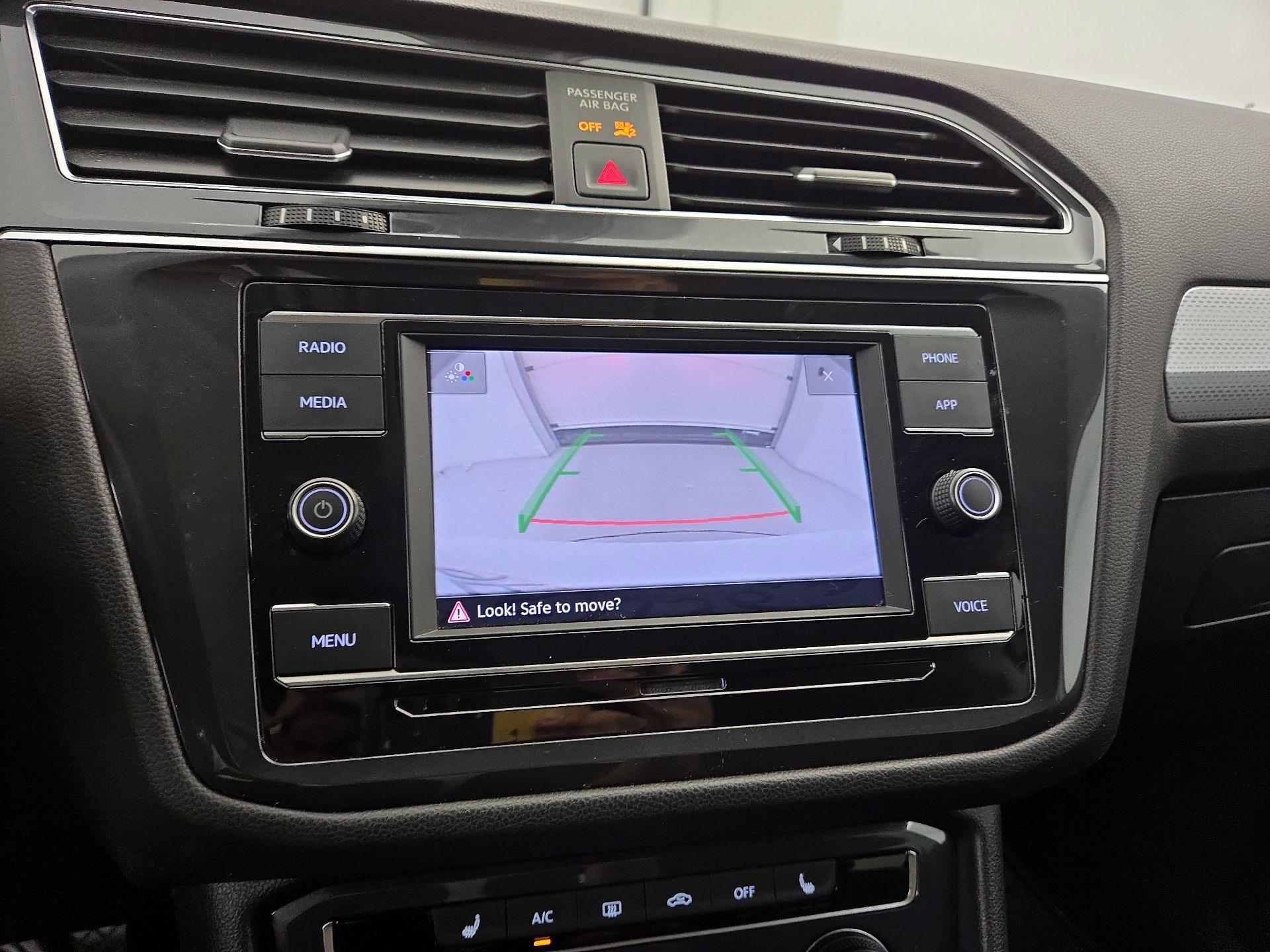 Thumbnail: 2023 Volkswagen Tiguan - 14
