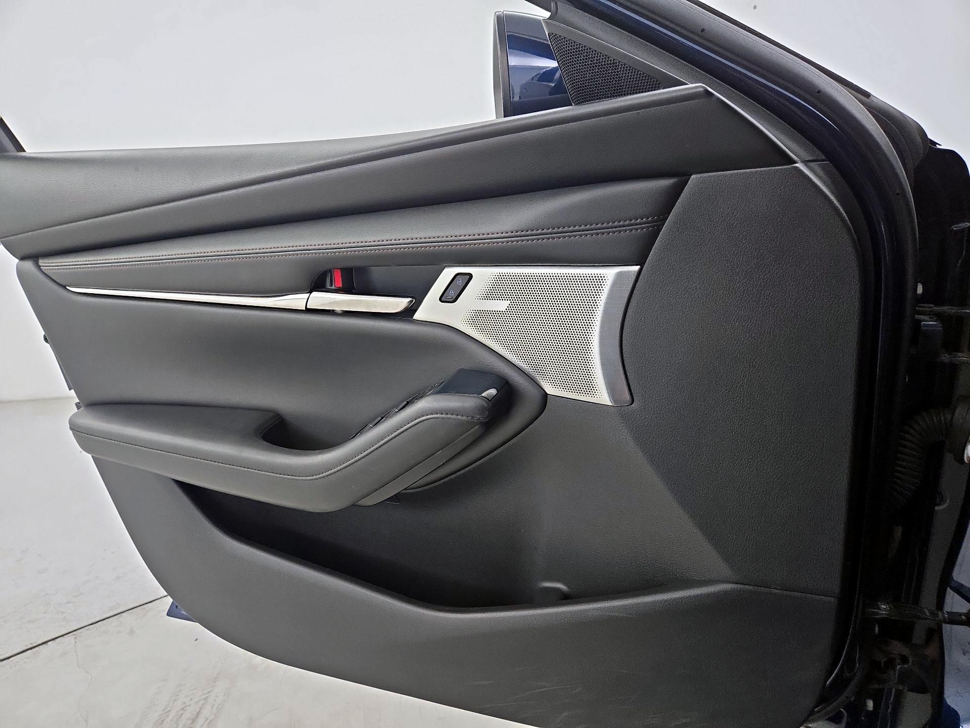 Thumbnail: 2020 Mazda Mazda3 - 12