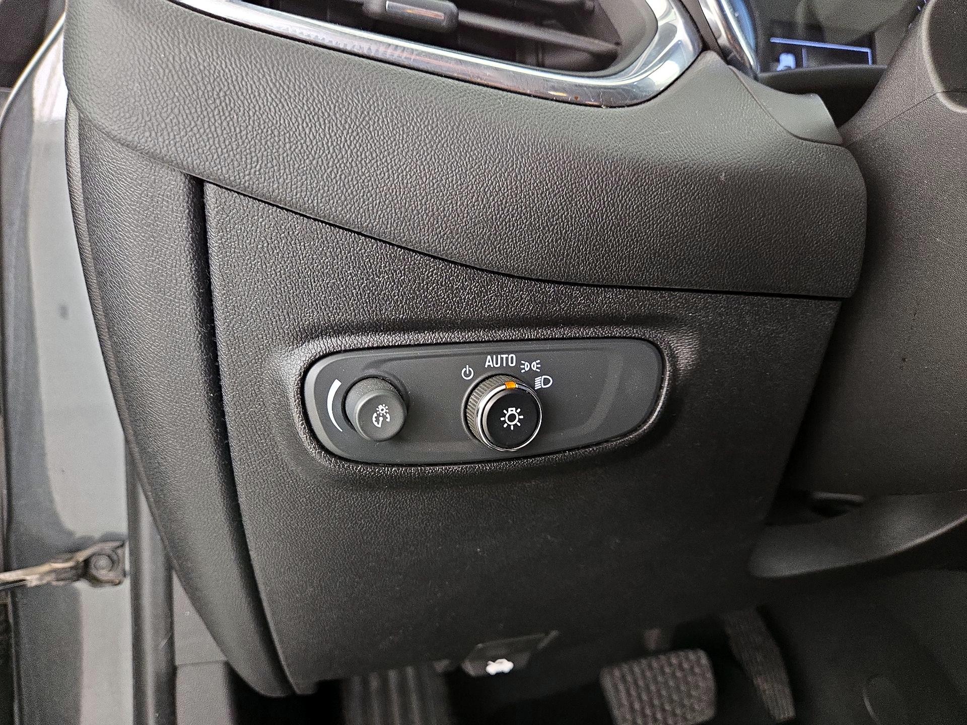 Thumbnail: 2019 Chevrolet Equinox - 13