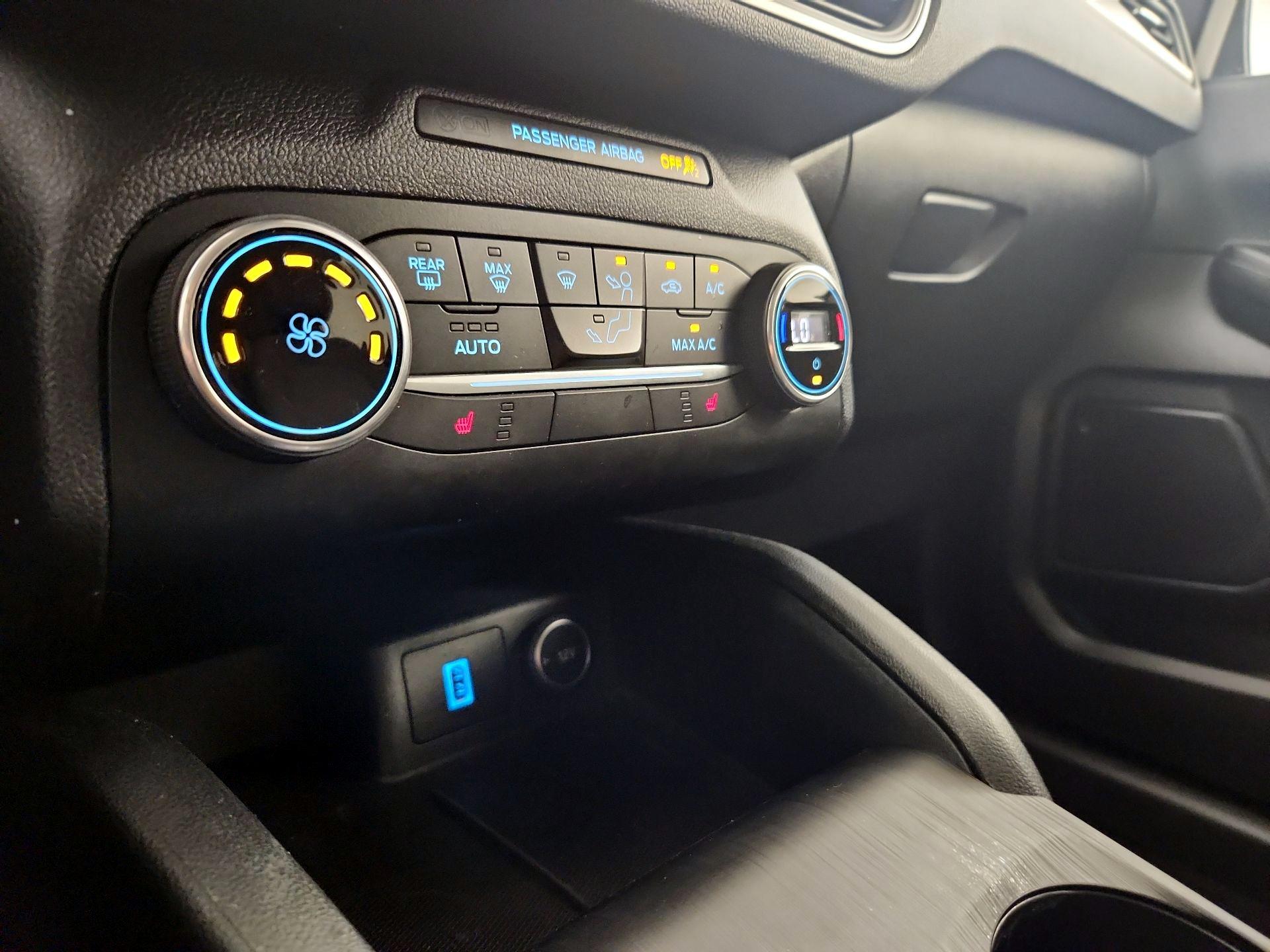 Thumbnail: 2020 Ford Escape - 16