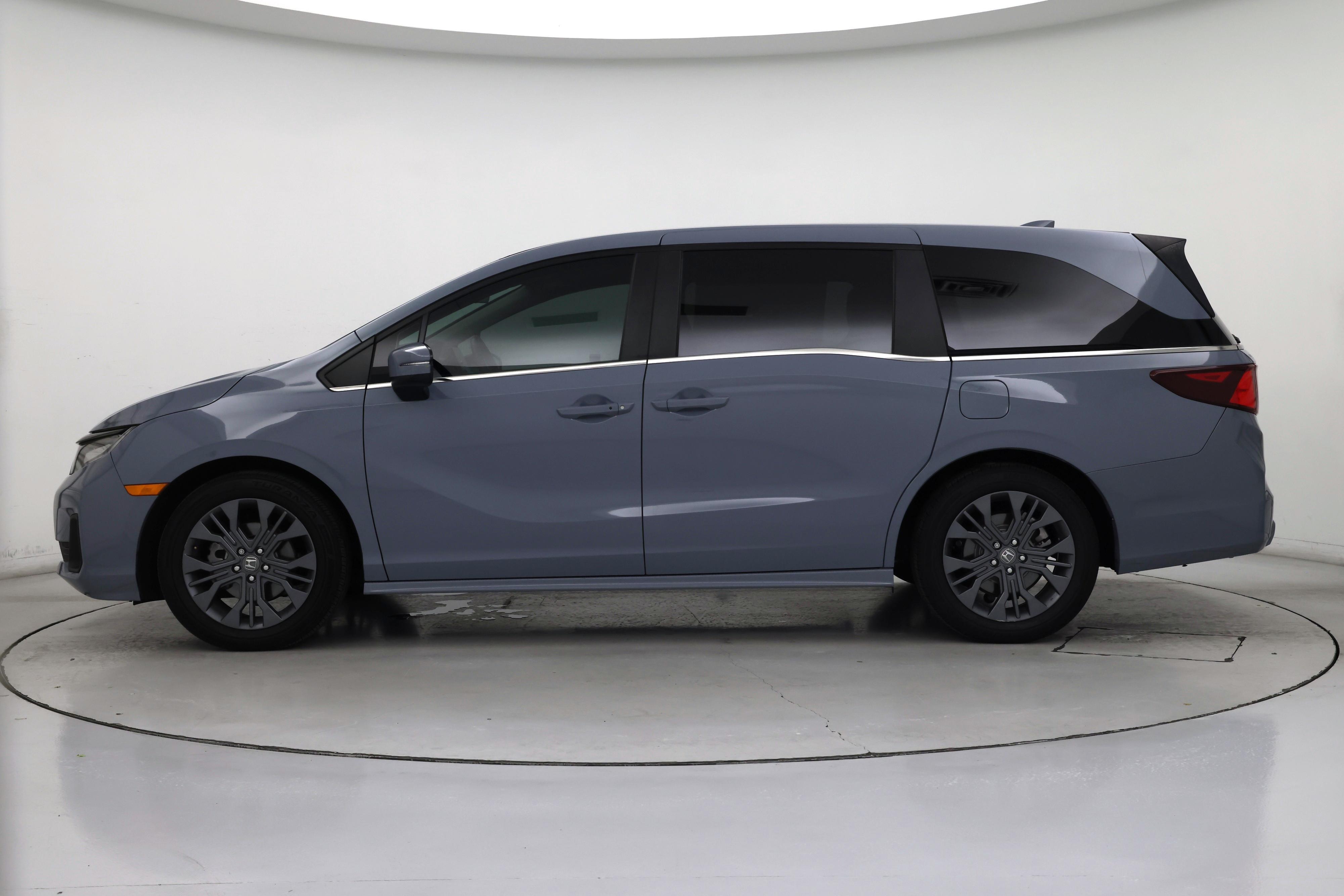 Thumbnail: 2025 Honda Odyssey - 3