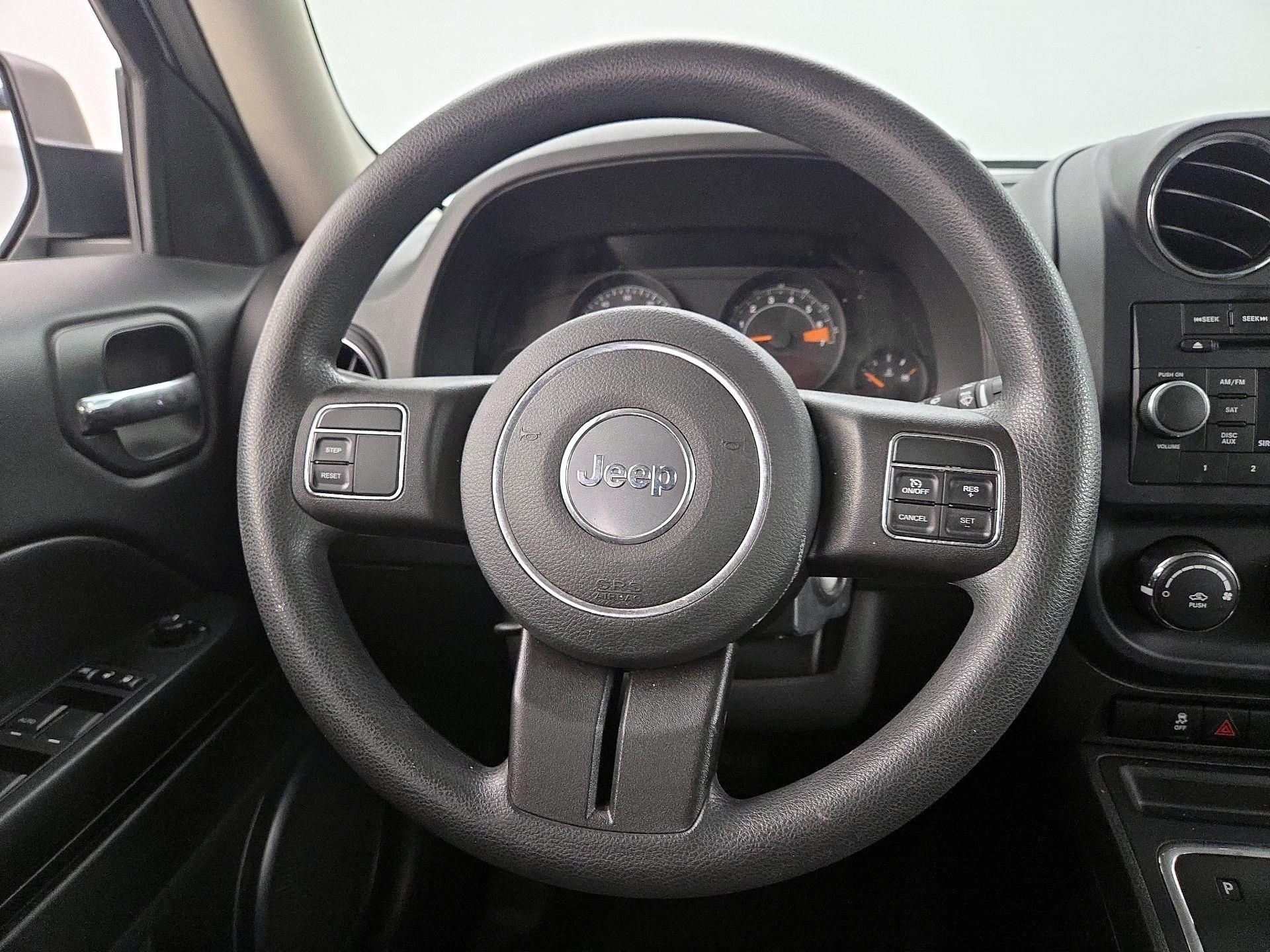 Thumbnail: 2016 Jeep Patriot - 10