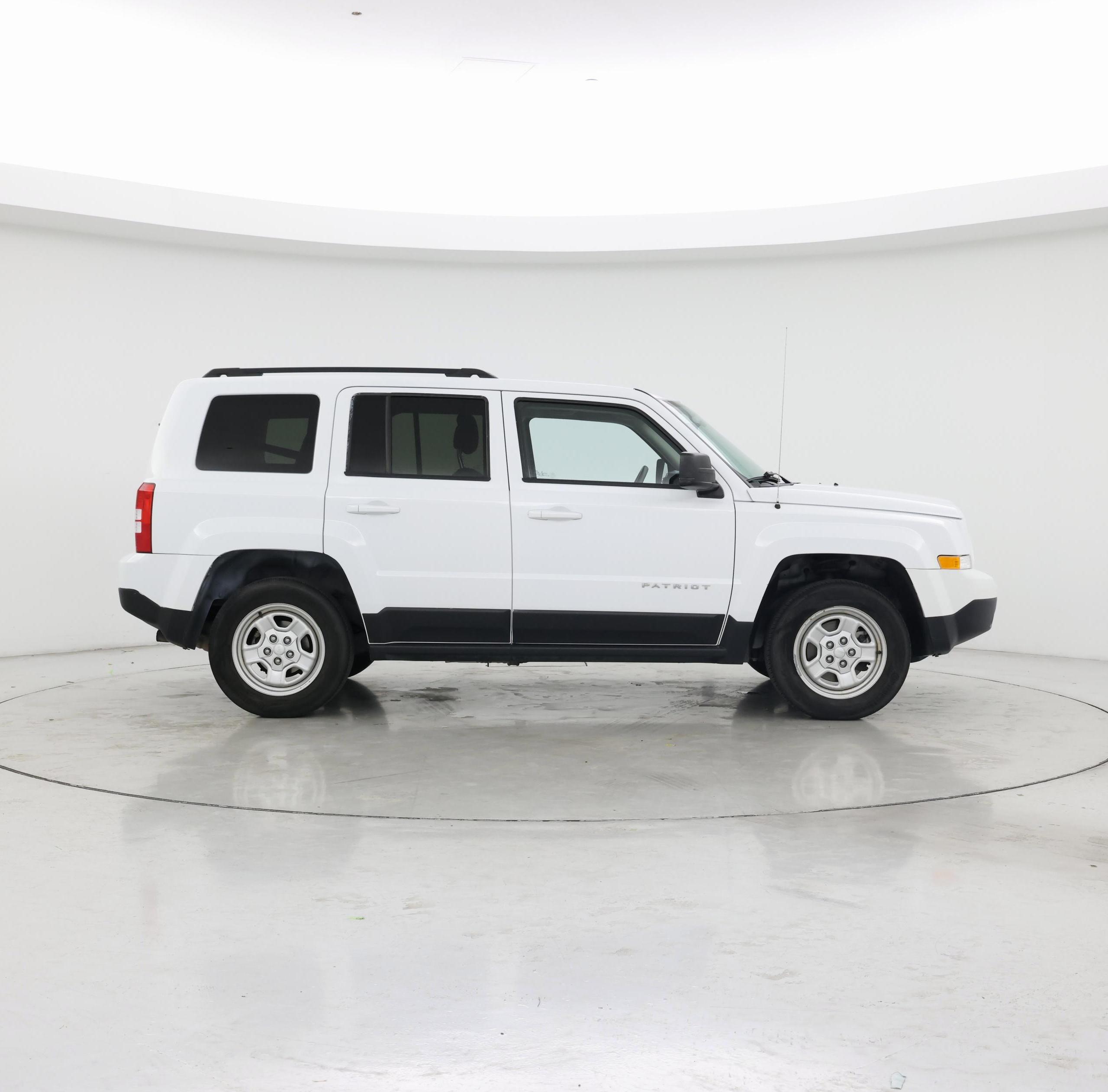 Thumbnail: 2016 Jeep Patriot - 7