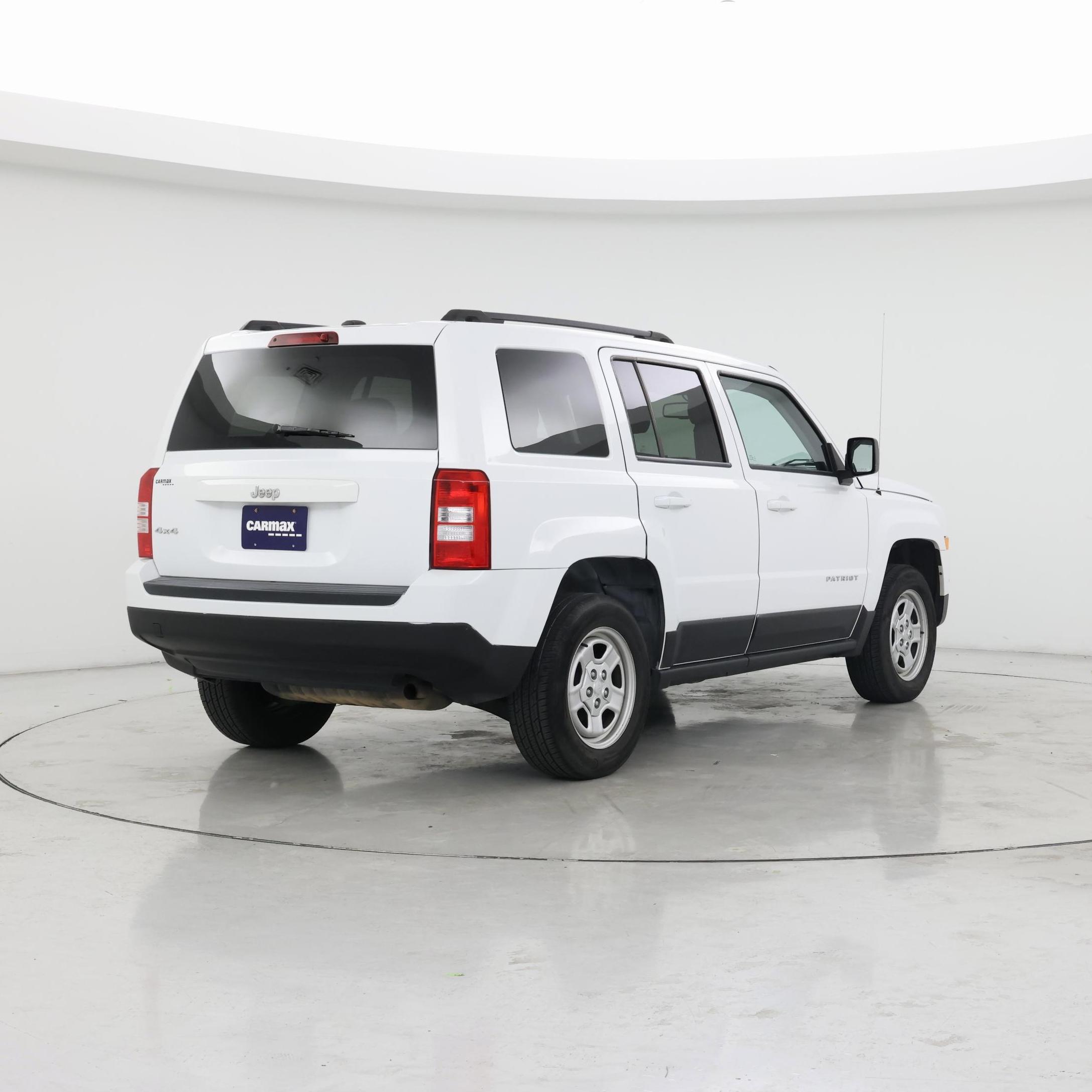 Thumbnail: 2016 Jeep Patriot - 8