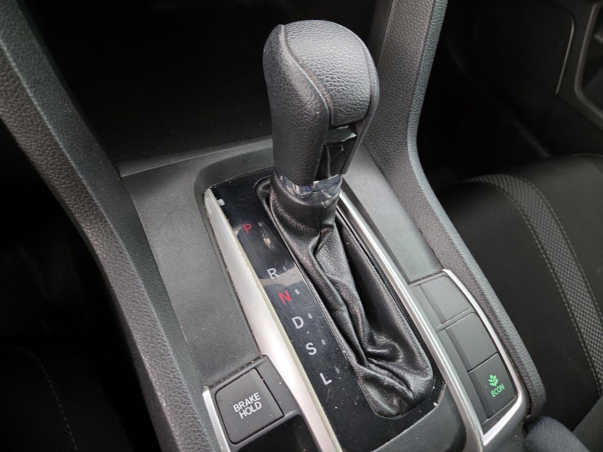 Thumbnail: 2019 Honda Civic - 17