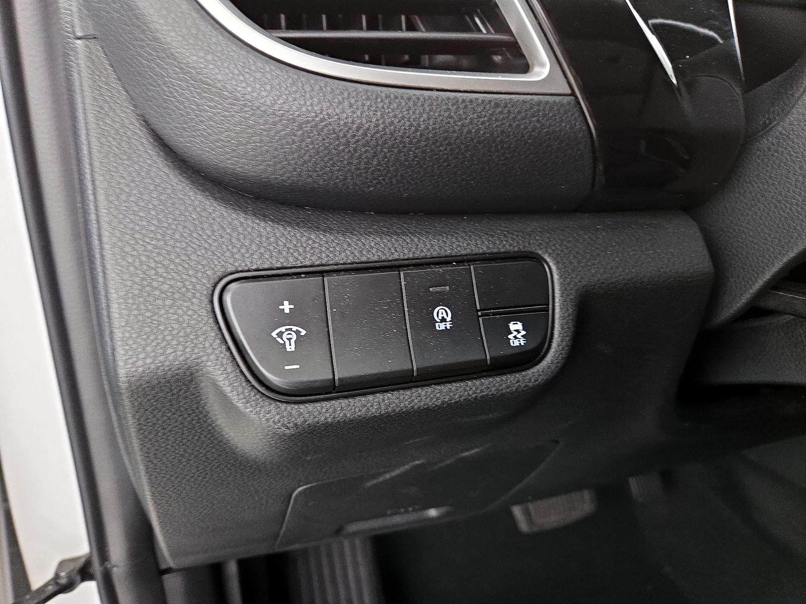 2024 Kia Seltos S - Photo 14