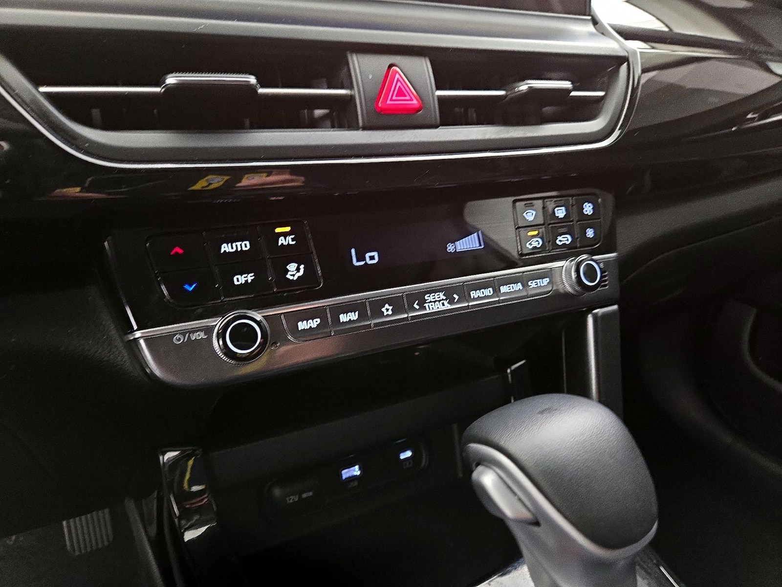 2024 Kia Seltos S - Photo 18