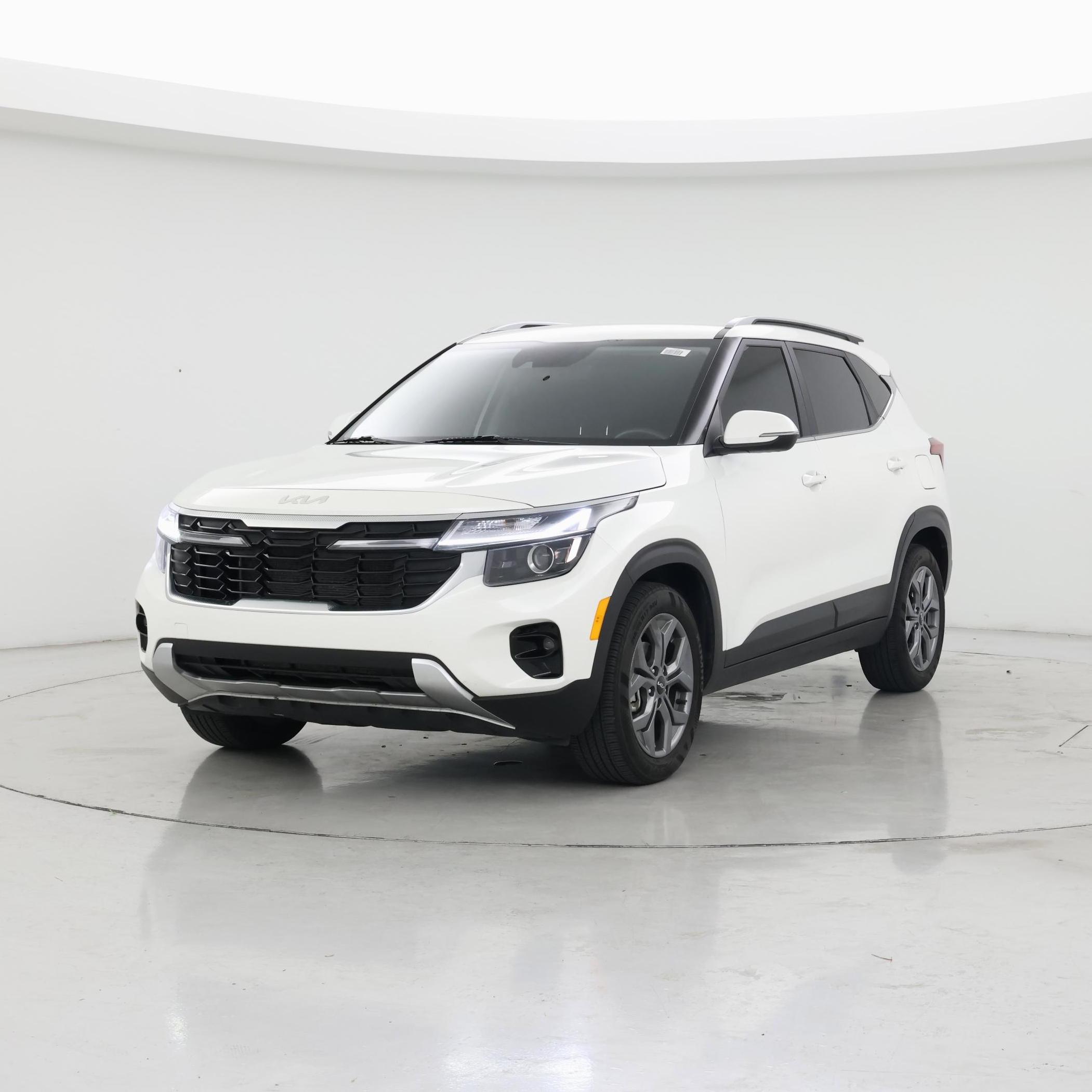 Thumbnail: 2024 Kia Seltos - 4