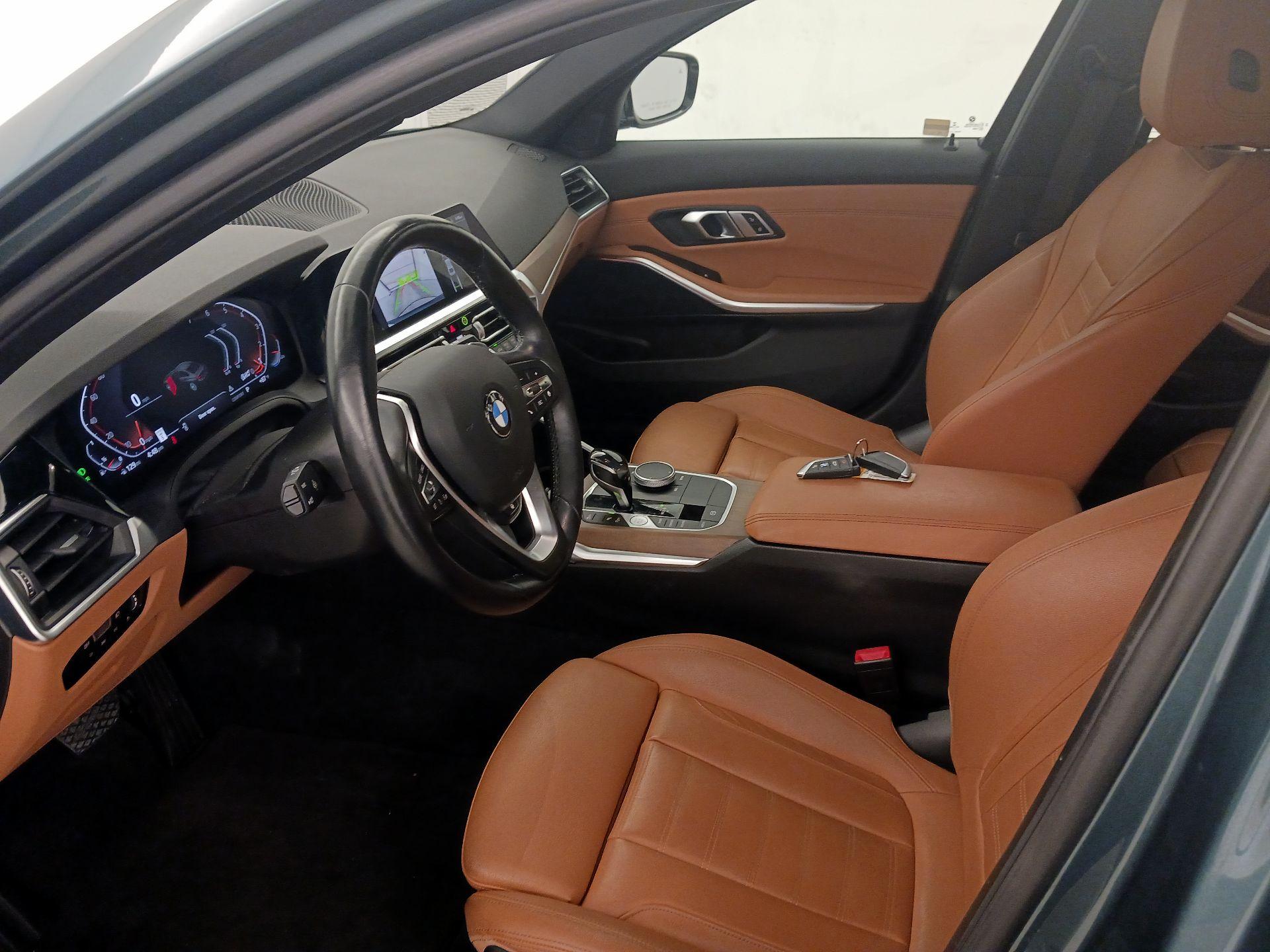 Thumbnail: 2021 BMW 3 Series - 11