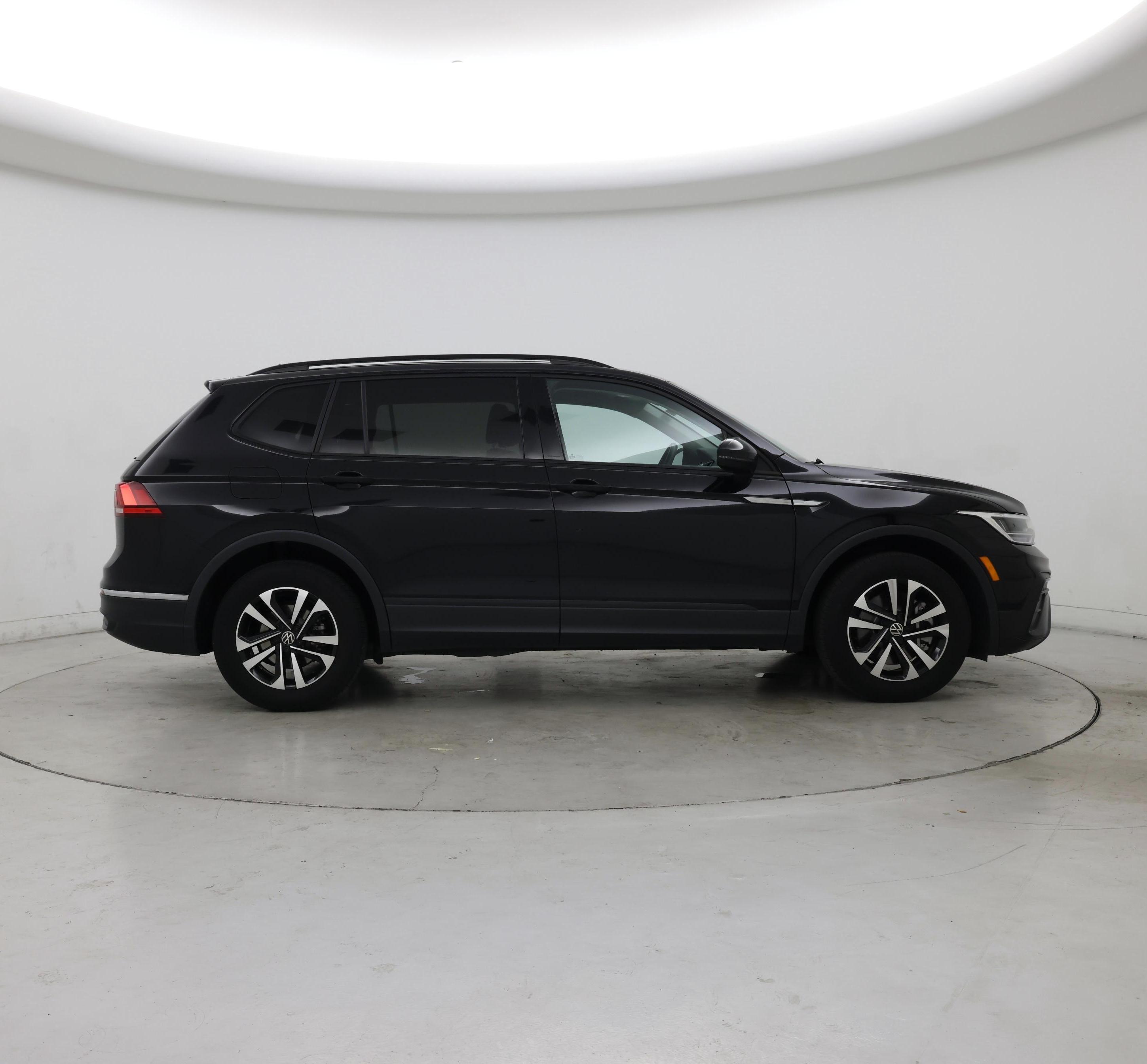 Thumbnail: 2023 Volkswagen Tiguan - 7