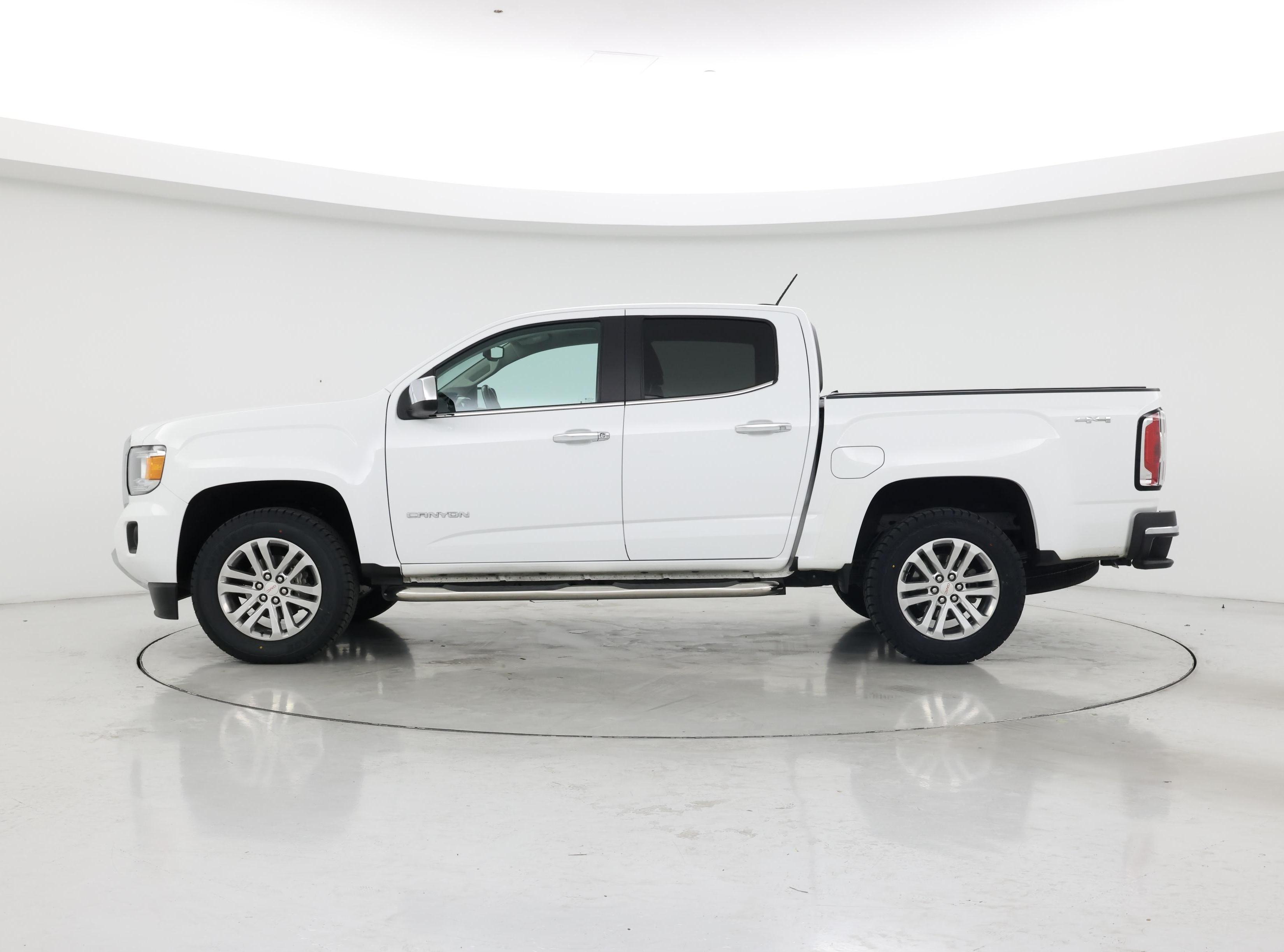 Thumbnail: 2018 GMC Canyon - 3