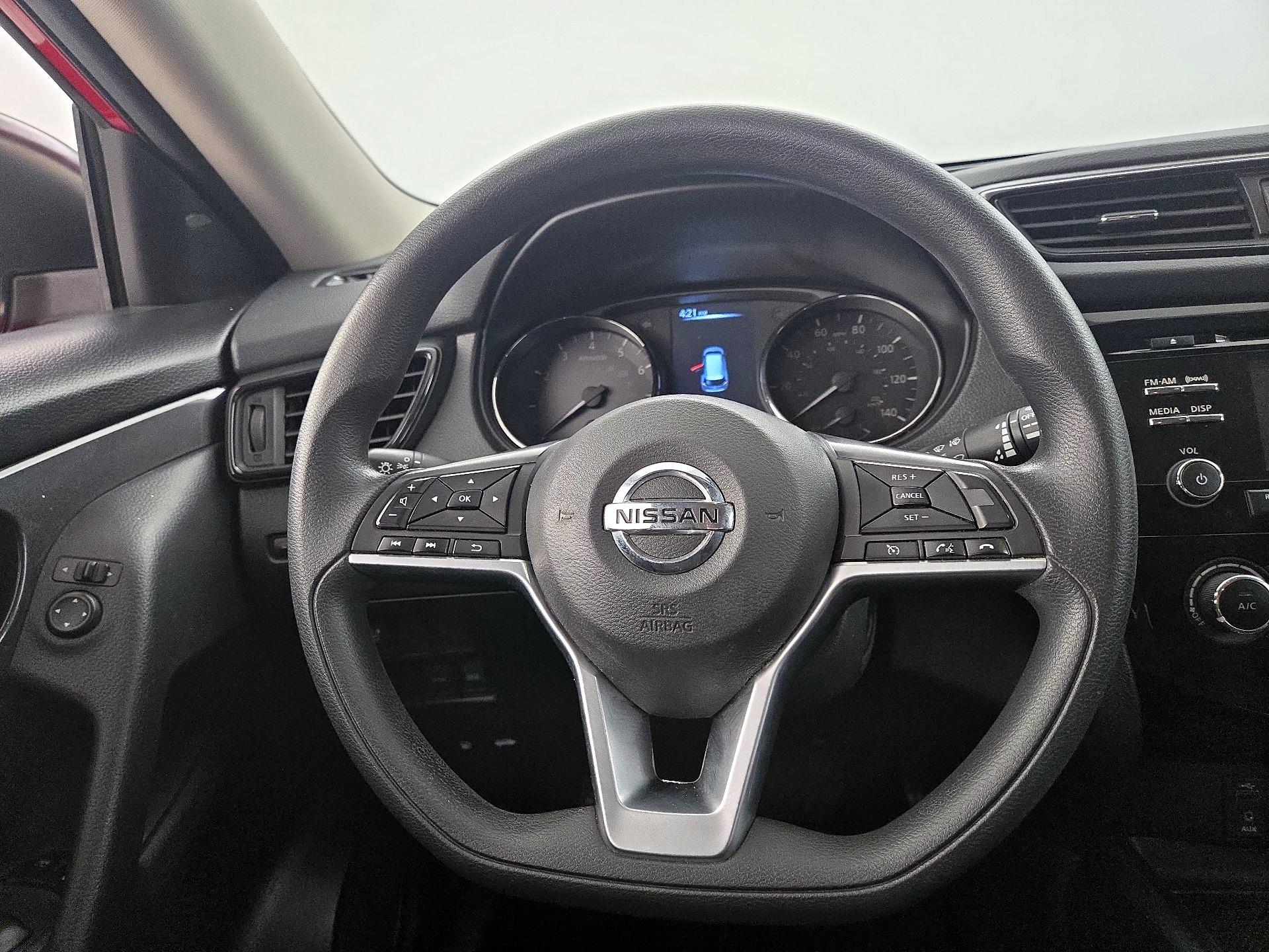 Thumbnail: 2017 Nissan Rogue - 10