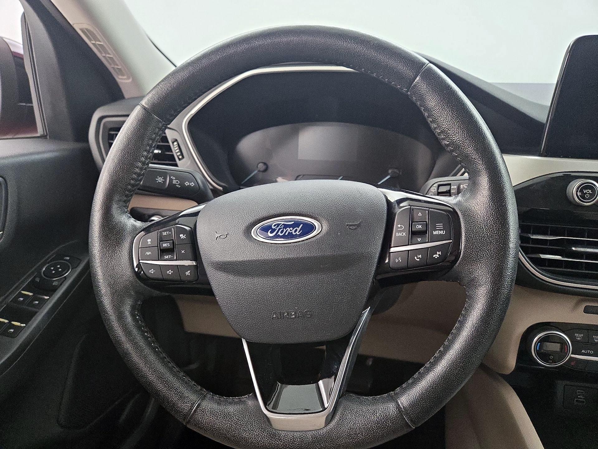 Thumbnail: 2021 Ford Escape - 10