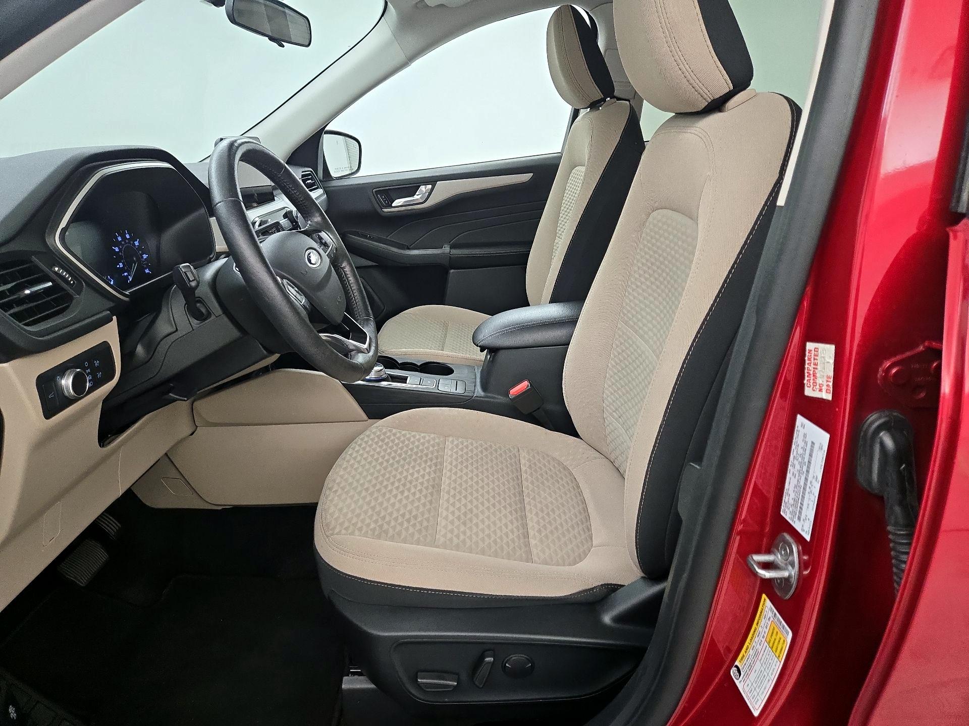 Thumbnail: 2021 Ford Escape - 11