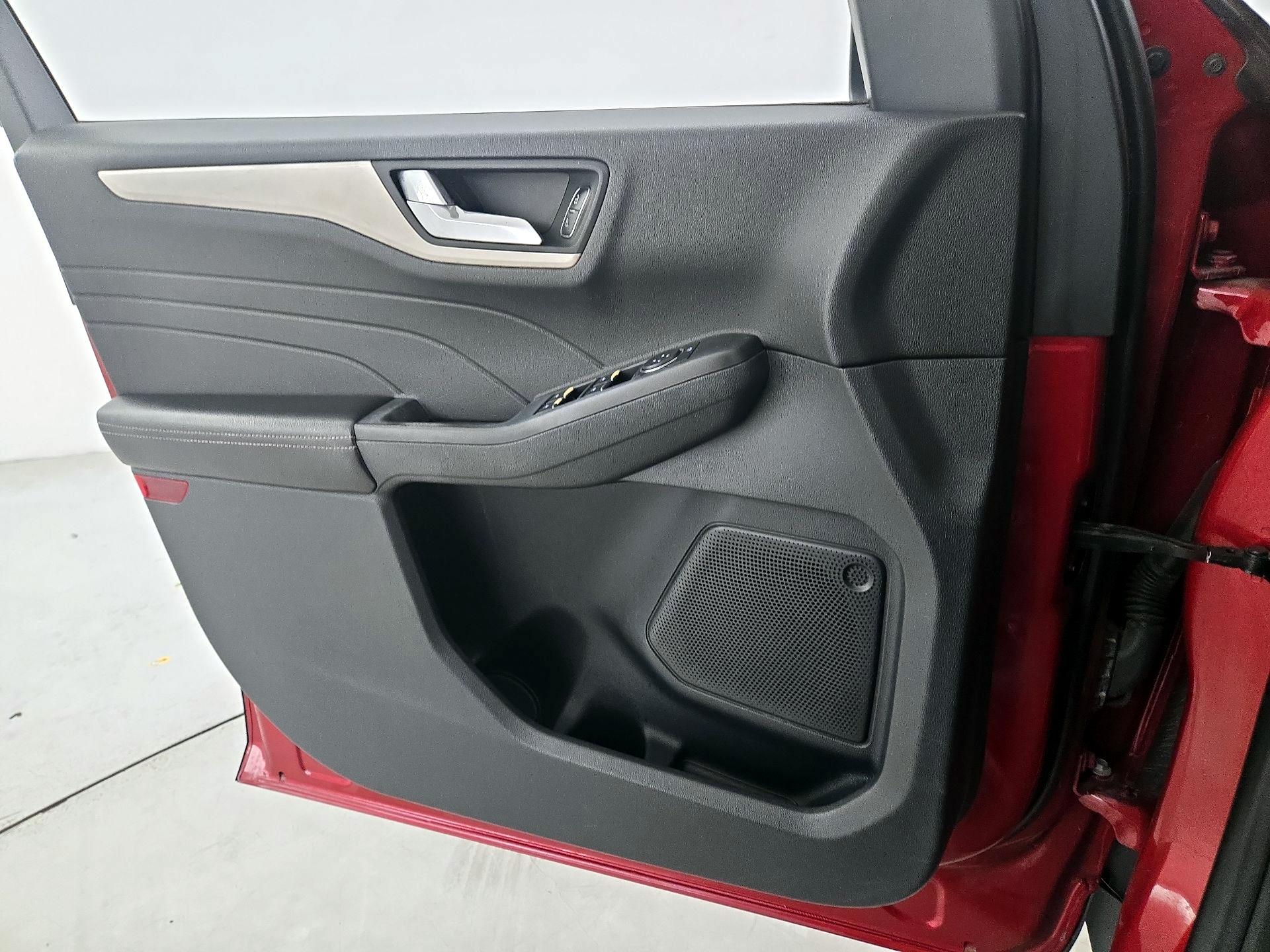 Thumbnail: 2021 Ford Escape - 12