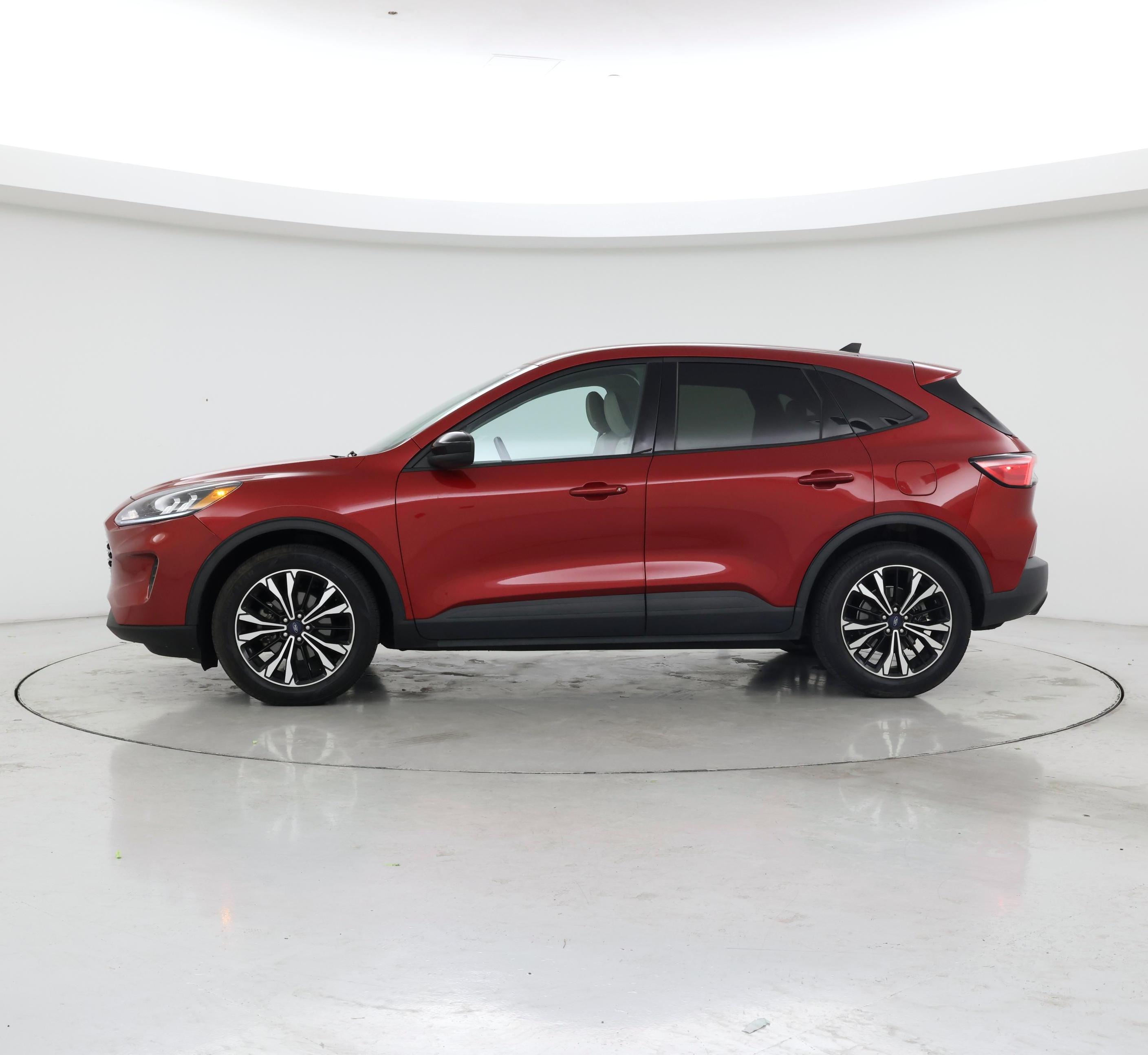 Thumbnail: 2021 Ford Escape - 3