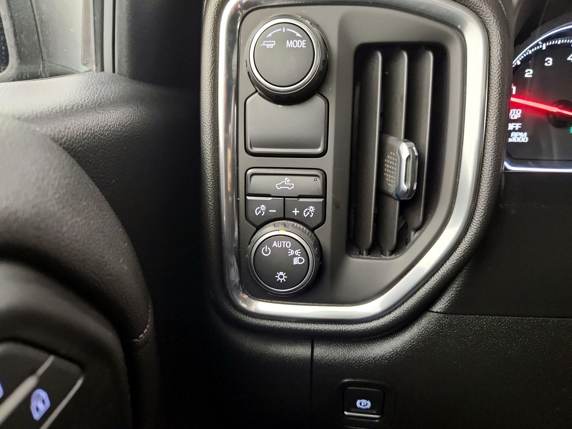 Thumbnail: 2020 Chevrolet Silverado 1500 - 13