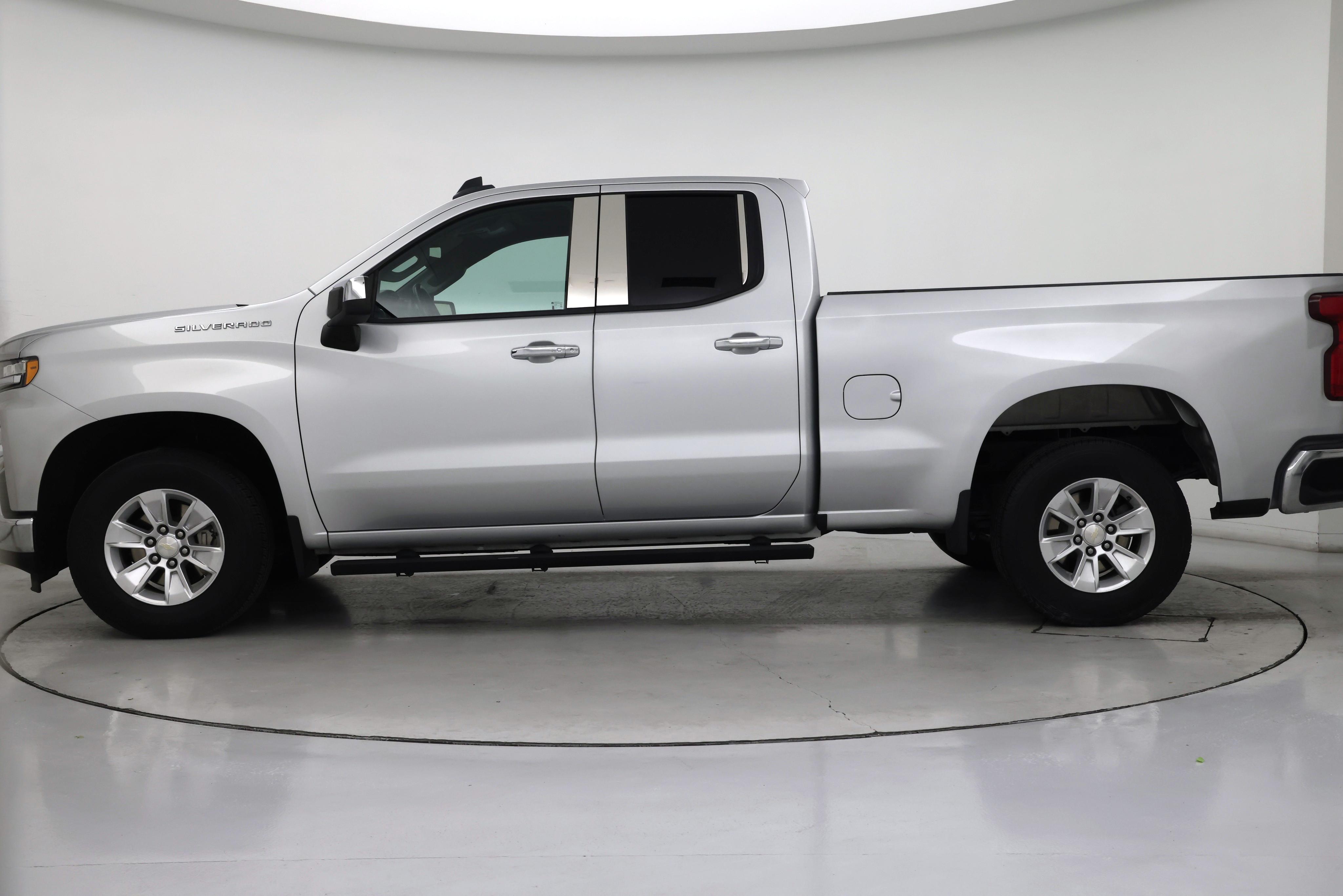 Thumbnail: 2020 Chevrolet Silverado 1500 - 3
