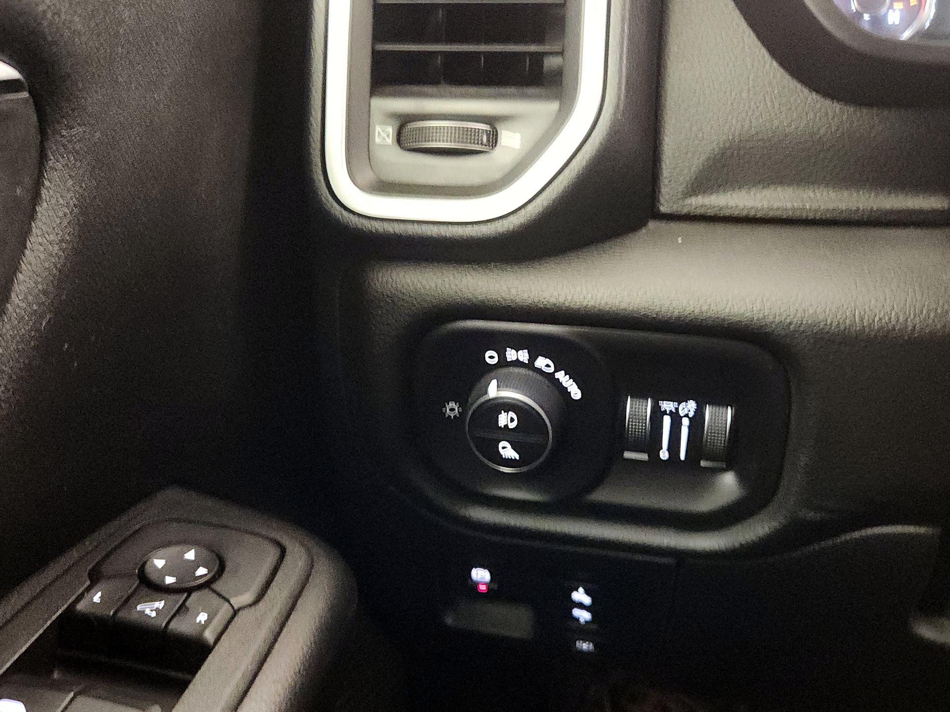 Thumbnail: 2025 RAM 1500 - 13