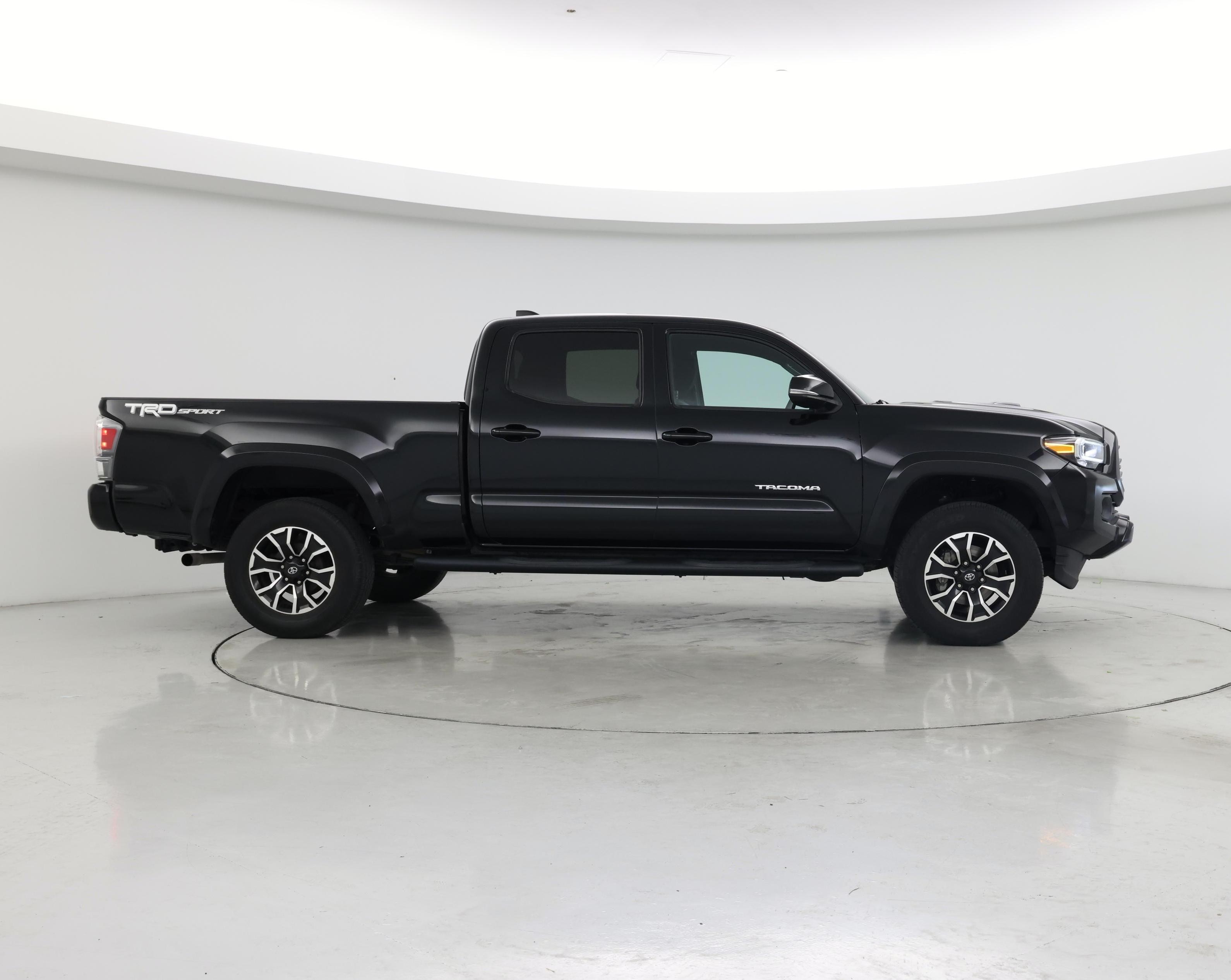 Thumbnail: 2022 Toyota Tacoma - 7